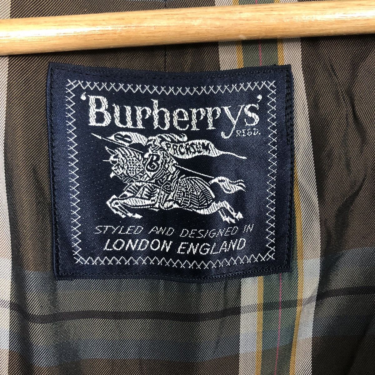 Burberry Vintage Long Jacket Trench Coat Burberry England Nova Check Size US M / EU 48-50 / 2 - 18 Thumbnail