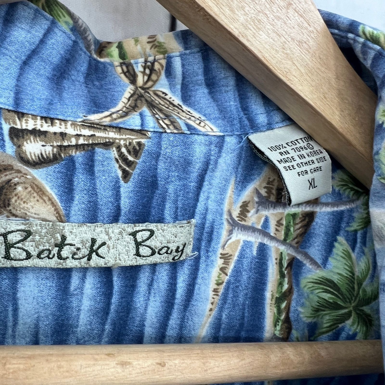 Vintage BATIK BAY (XL) VINTAGE 90's Blue Aloha Dad Shirt Button Up Size US XL / EU 56 / 4 - 6 Thumbnail
