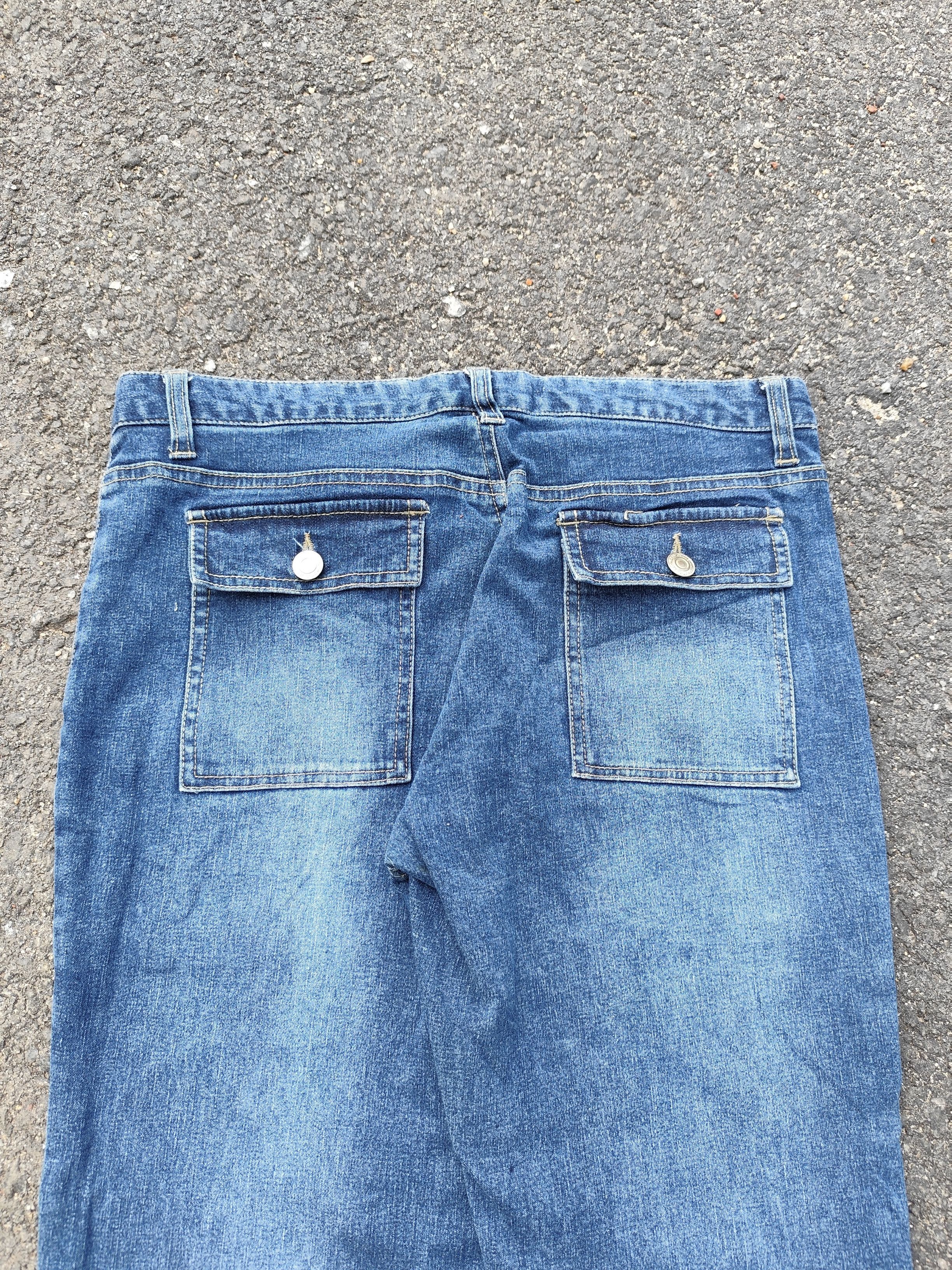 Japanese Brand Japanese Brand Vintage Flare Jeans B_J/1124/9 Size 32" / US 10 / IT 46 - 10 Thumbnail