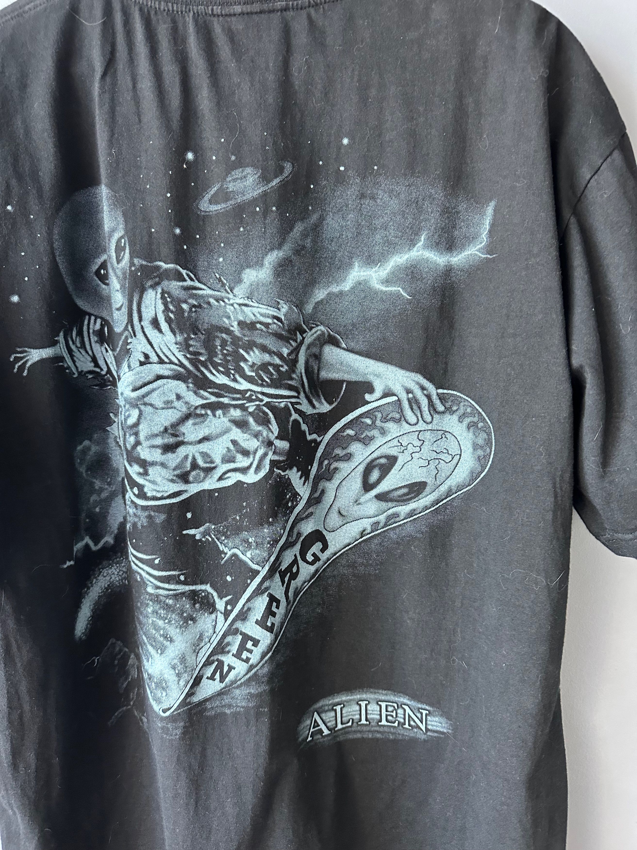 Vintage Vintage Alien UFO overprint t shirt tee Y2K swag streetwear Size US XL / EU 56 / 4 - 8 Thumbnail
