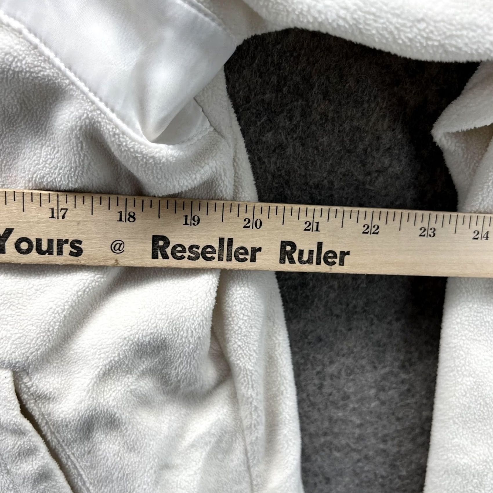Reebok VINTAGE Reebok Sweater Women's Large Full Zip Mock Neck Beige Fleece Logo Full Zip Winter Fall Spring Clothing Mens Womens Girls Boys Size L / US 10 / IT 46 - 7 Thumbnail