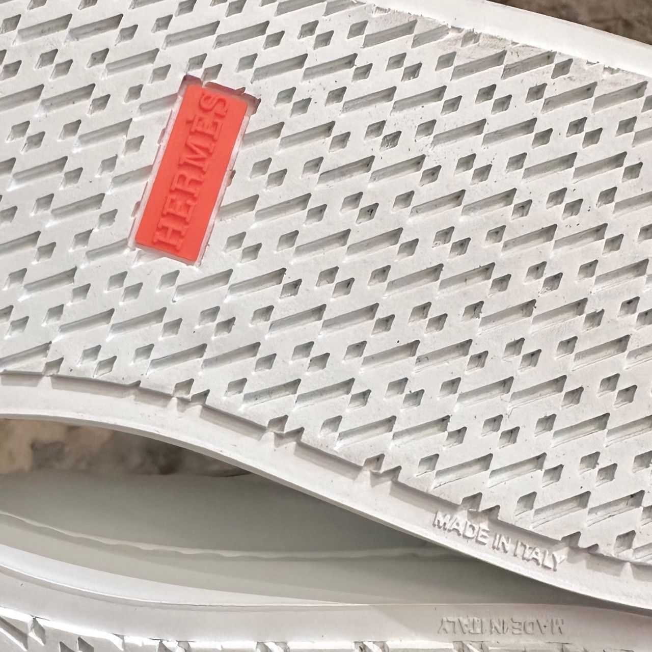 Hermes Hermès White Leather Femme Day Kelly Accent Sneakers Size US 6 / IT 36 - 10 Thumbnail