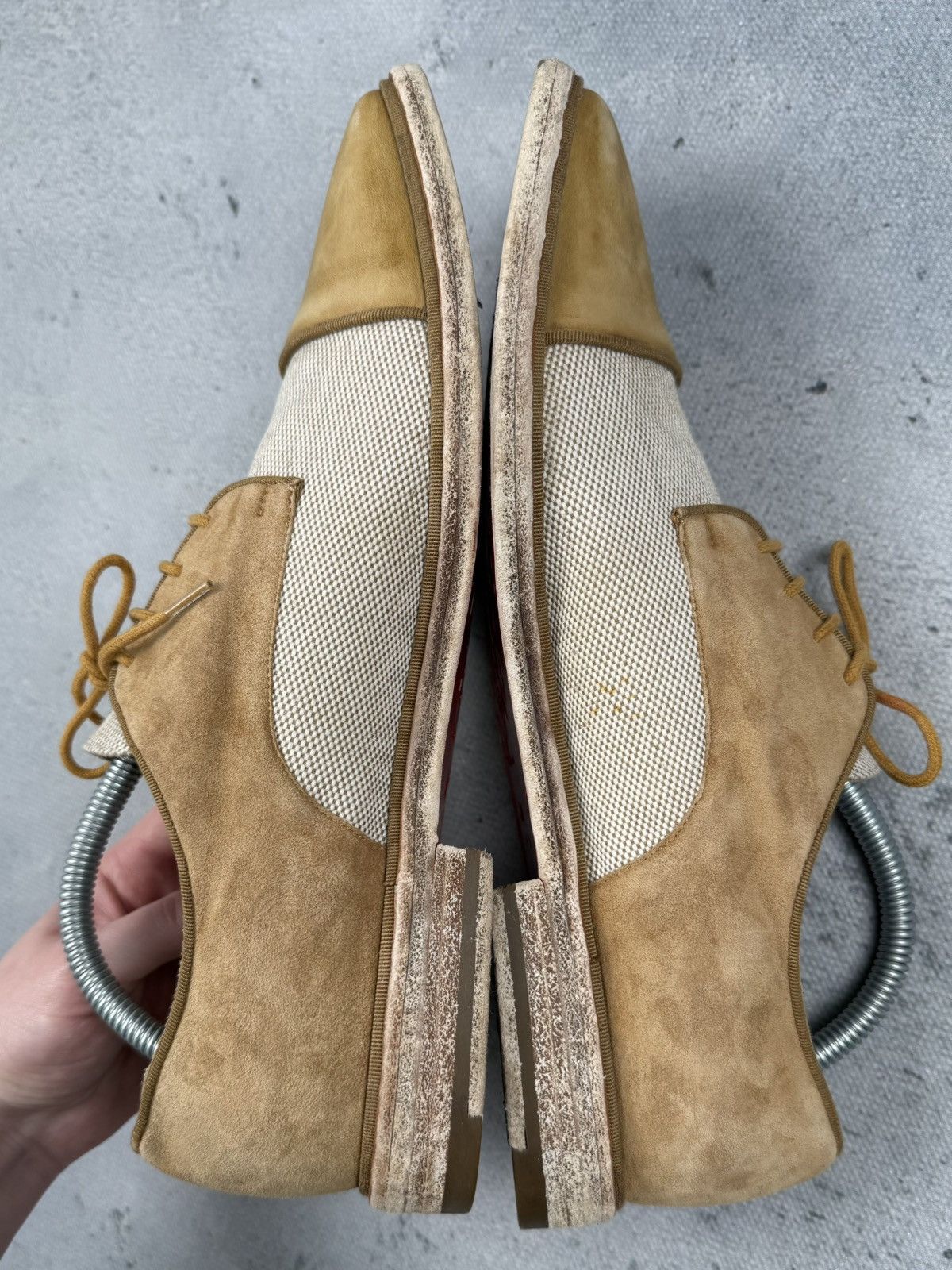 Christian Louboutin Christian Louboutin Greggo Two Tone Suede Canvas Oxford Shoe Size US 9.5 / EU 42-43 - 6 Thumbnail