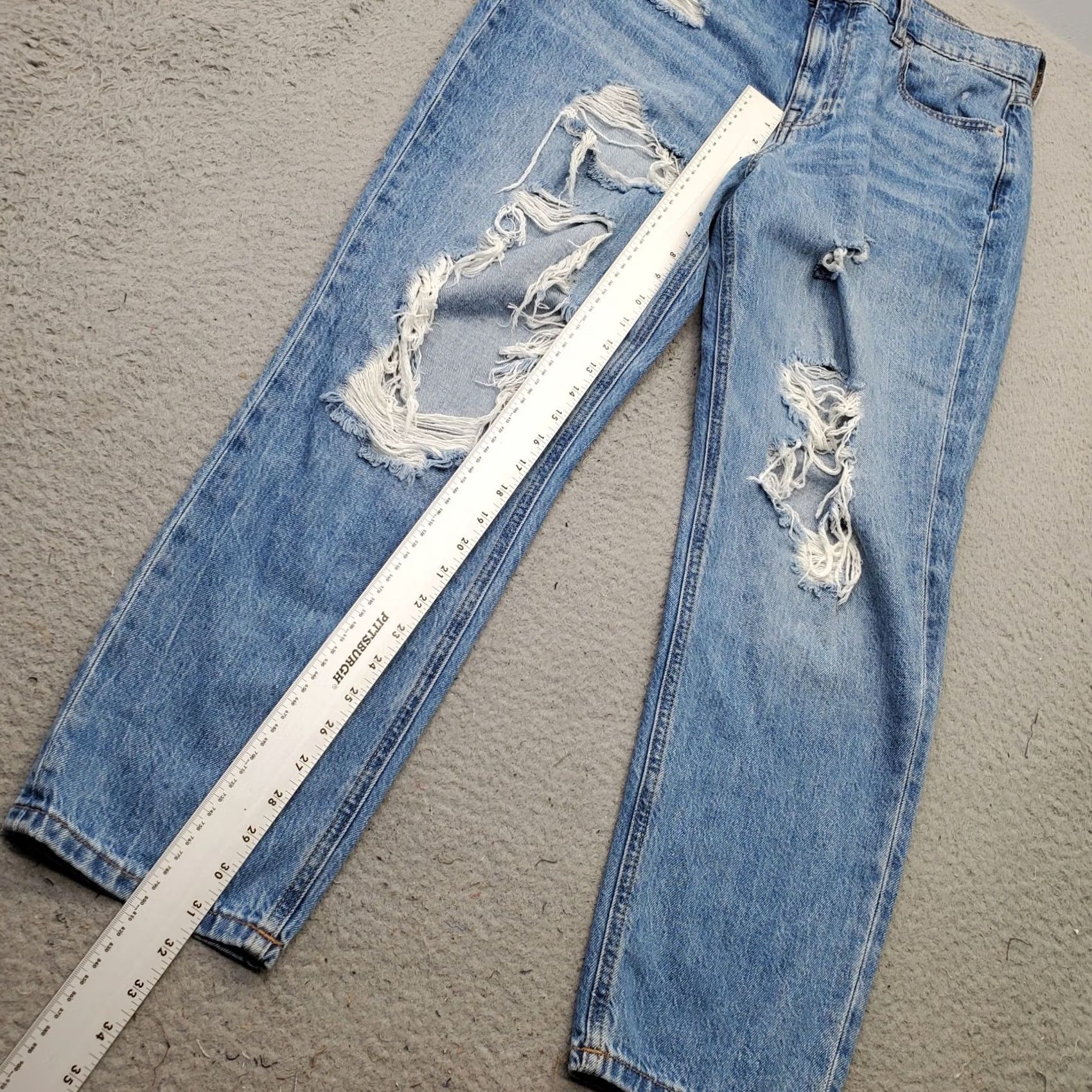 Vintage Aéropostale Womens 12 Blue Denim Distressed Flat Front Mom Jeans Size 34" / US 12 / IT 48 - 4 Thumbnail