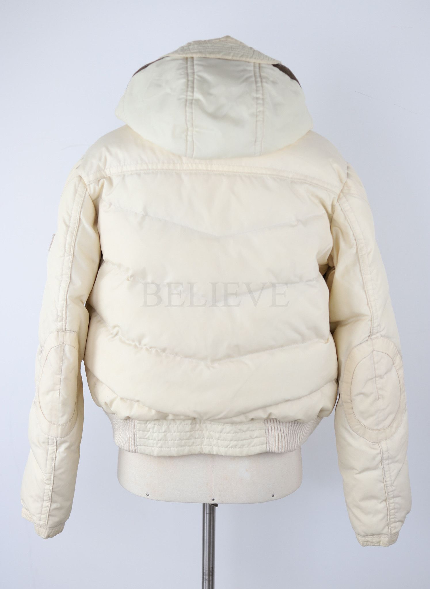 Moncler MONCLER JACKET MILKY WHITE DOWN PUFFER WITH LOGO 326 Size US L / EU 52-54 / 3 - 5 Thumbnail