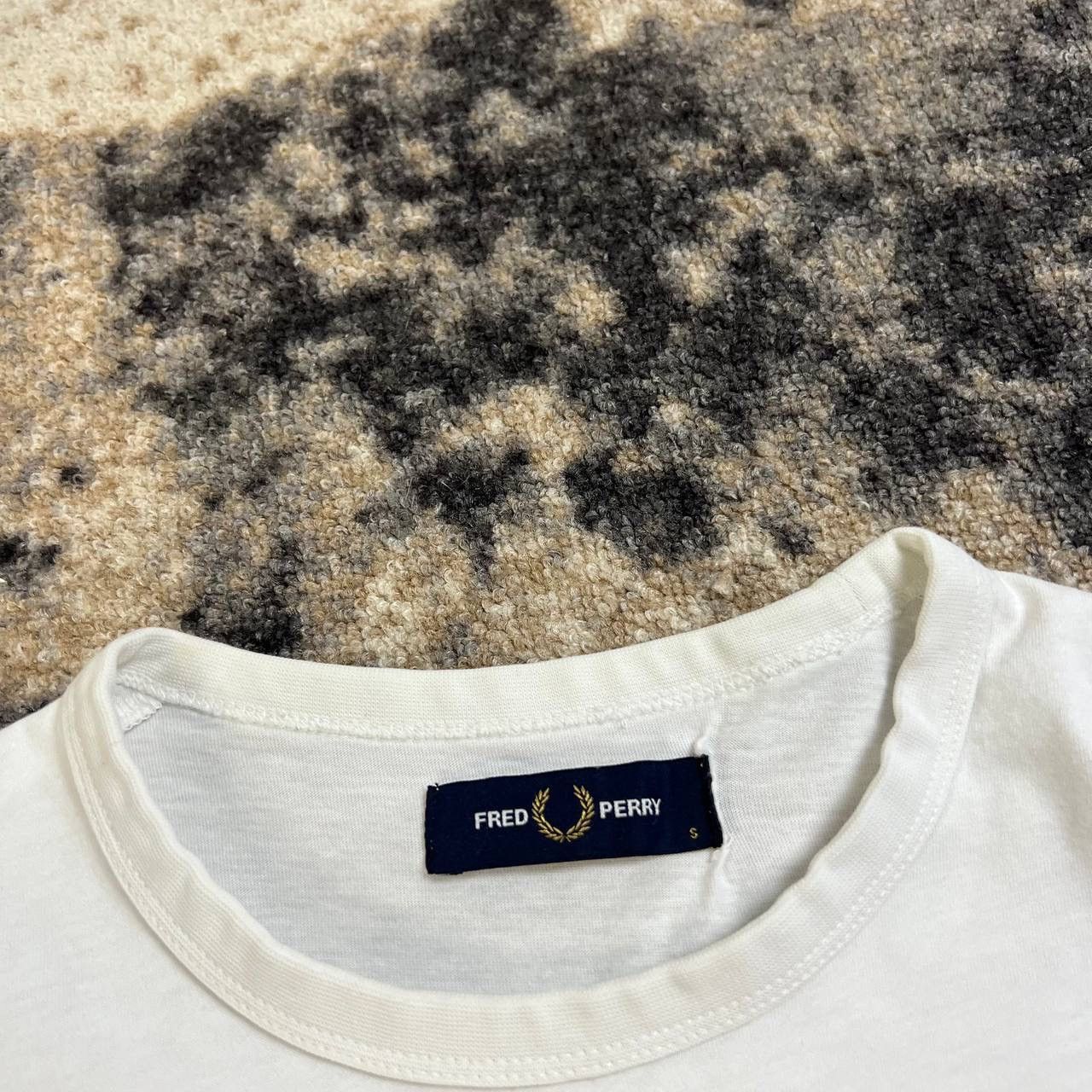 Fred Perry Fred Perry Mini Logo Luxury Basic T-Shirt 1TS99 Size US S / EU 44-46 / 1 - 4 Thumbnail