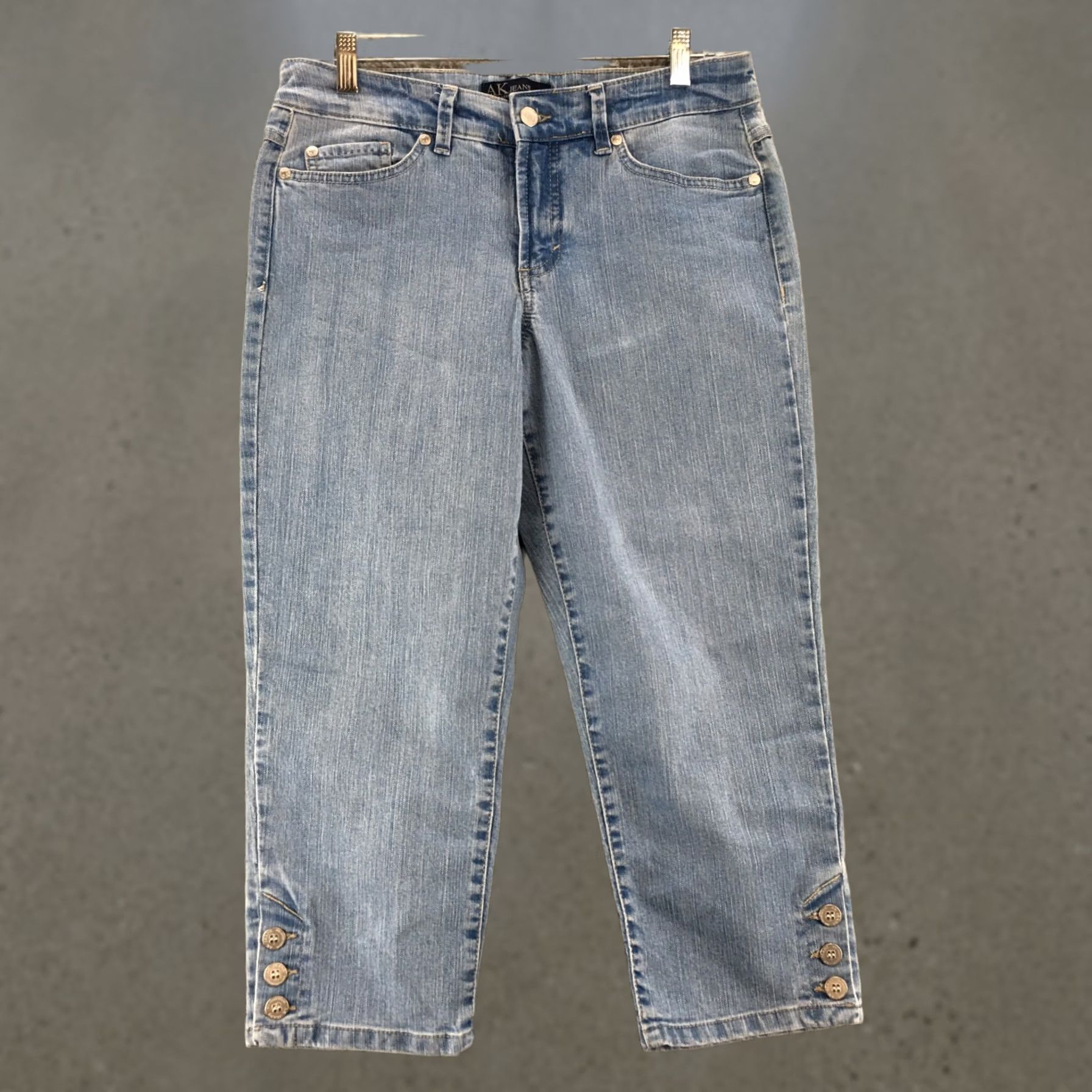 Anne Klein Anne Klein Jeans Womens 8 Blue Denim Light Wash Cropped 5 Pocket Zip Fly Regular Fit Shirt/Hoodie/Jeans (adjusted as Jeans) Size 30" / US 8 / IT 44 - 1 Thumbnail