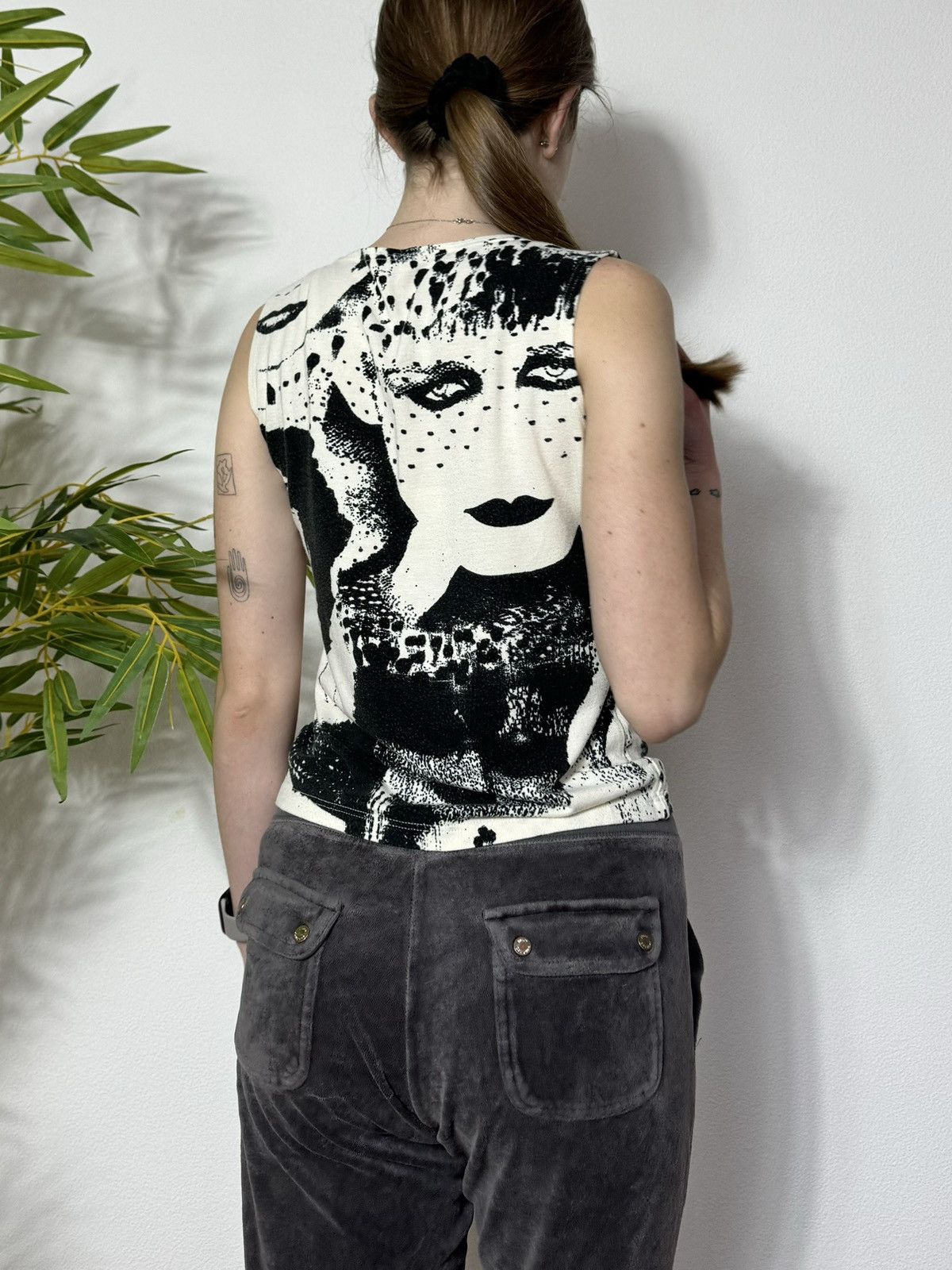 Vintage Y2K STYLE AVANT GARDE FACES PRINTED TANK TOP Size M / US 6-8 / IT 42-44 - 5 Thumbnail