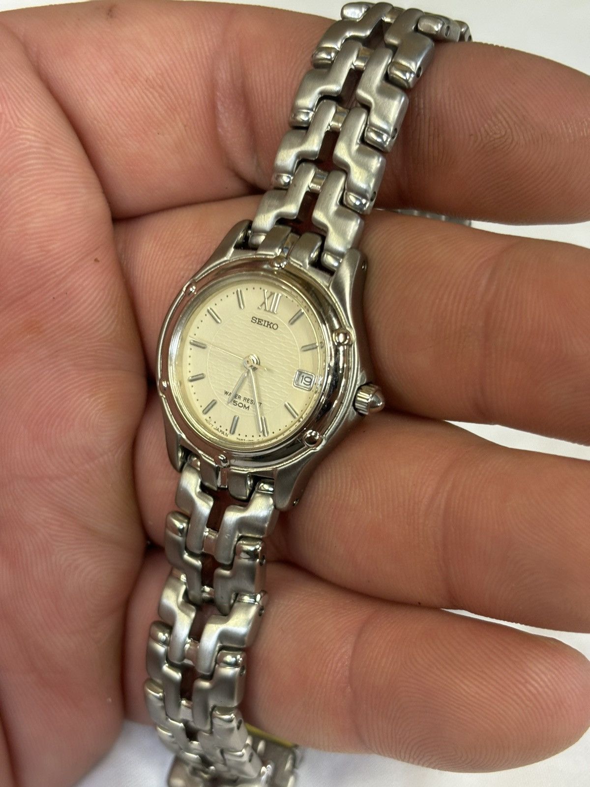 Seiko Seiko 7N82-0599 5 Bar Silver Tone Womens Watch! New battery! Size ONE SIZE - 3 Thumbnail
