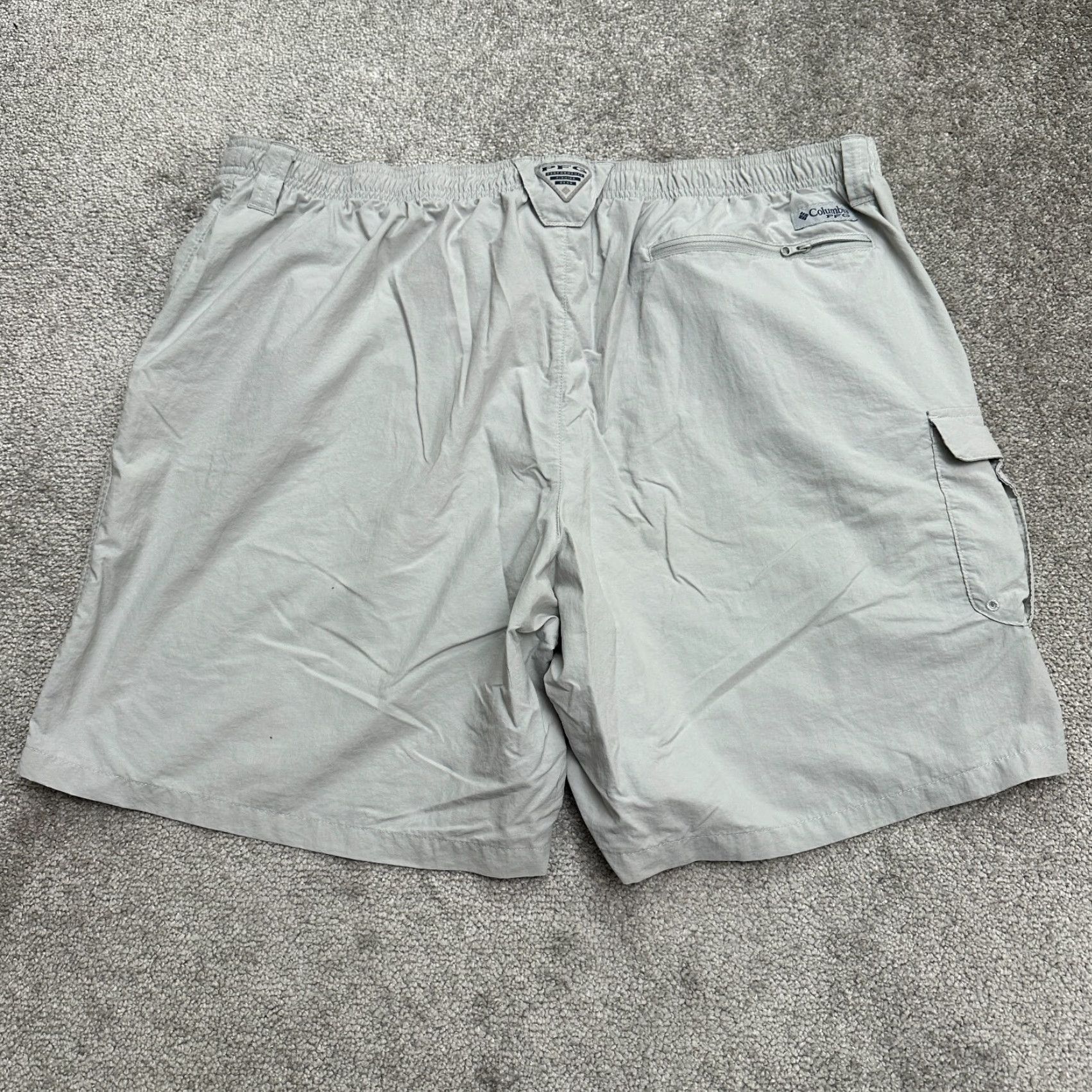 Vintage Columbia Mens 2XP G2 Gray PFG Omni Shade Cargo Shorts Big & Tall 42x8 Nylon Breathable Pocket Size US 39 - 2 Thumbnail