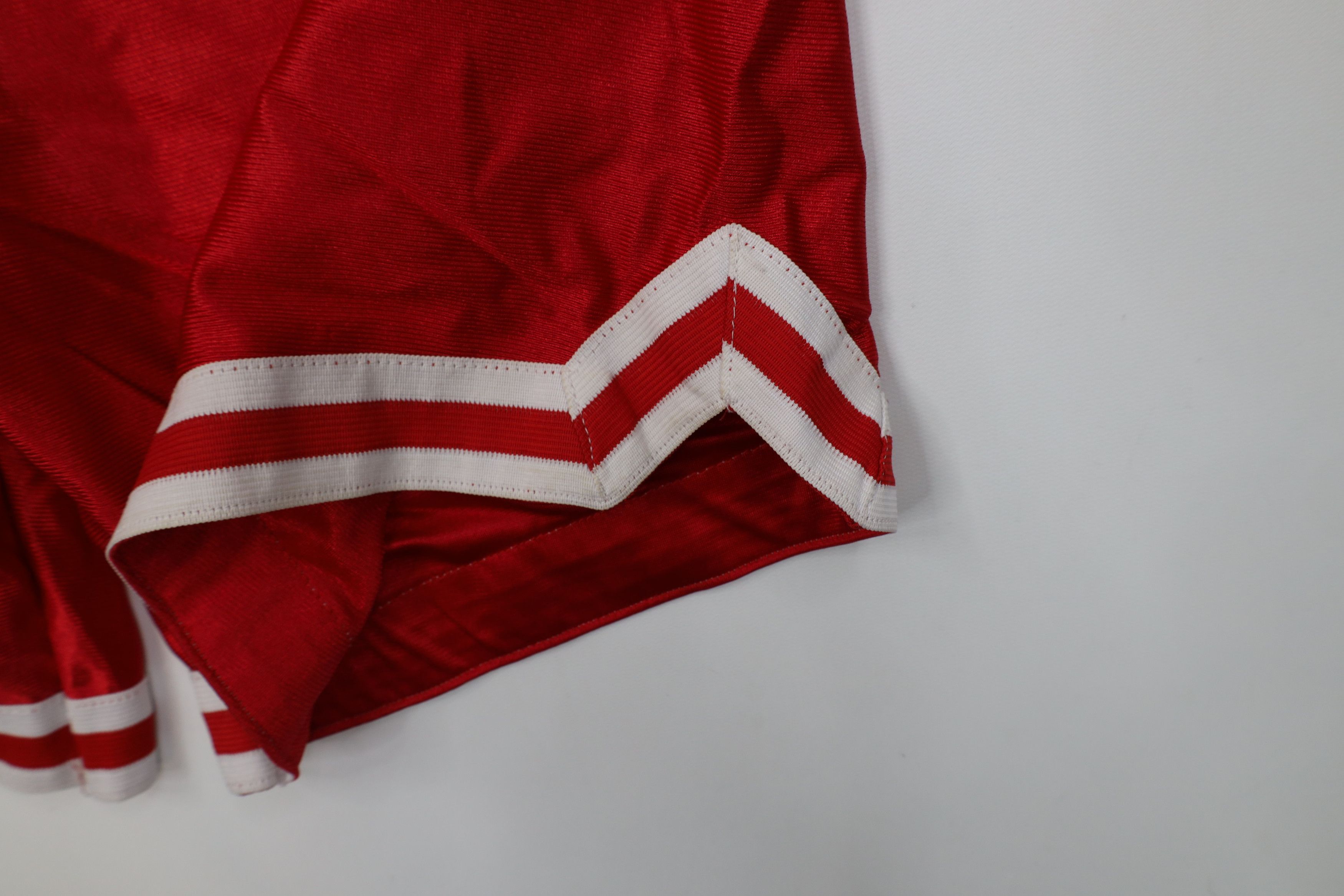 Vintage Vintage 90s Streetwear Silky Dazzle Above Knee Shorts Red Size US 30 / EU 46 - 5 Thumbnail