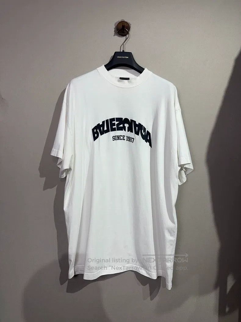 Balenciaga Balenciaga Embroidered Reversed Letter Logo T-Shirt Size US L / EU 52-54 / 3 - 1 Thumbnail