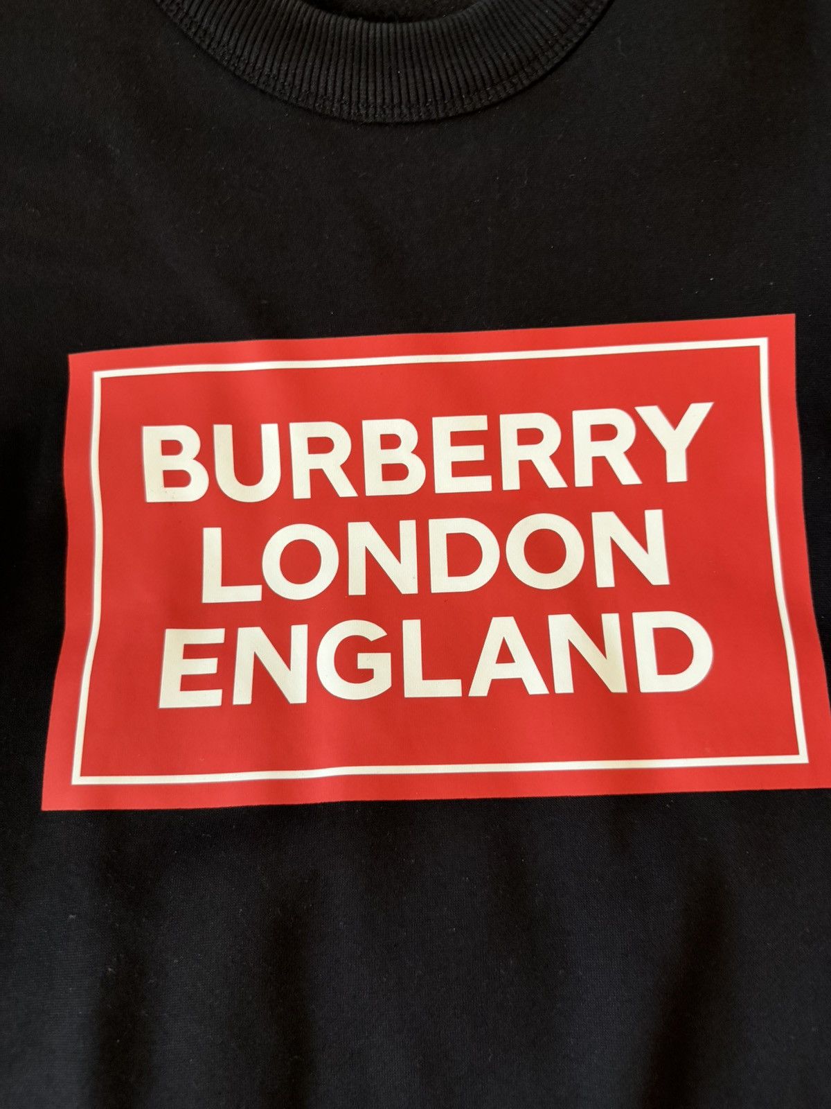 Burberry Burberry Santo Logo Black and Red Print Crewneck Women’s Size L / US 10 / IT 46 - 2 Thumbnail