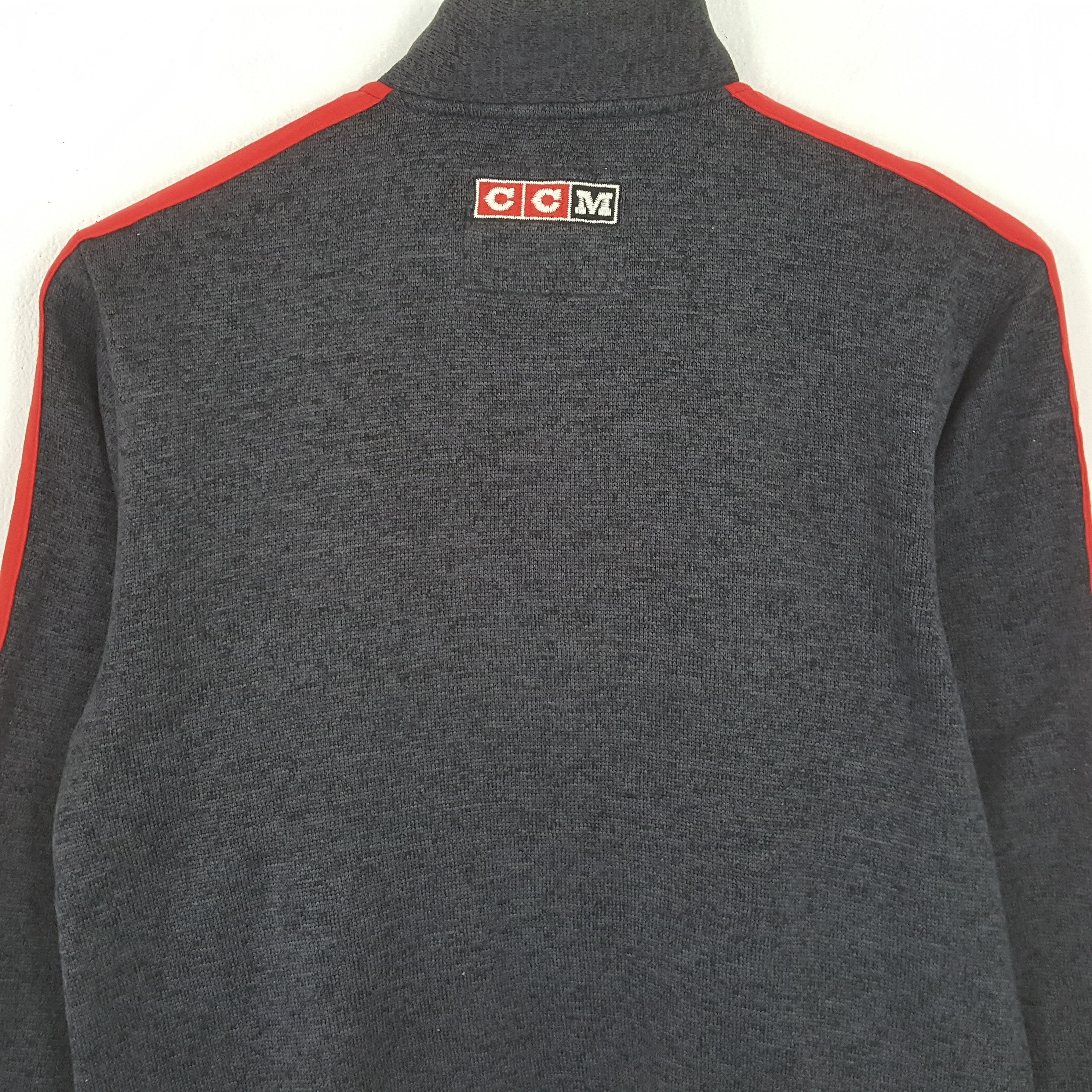 NHL Detroit Red Wings Ice Hockey Team CCM NHL Sweater Size US L / EU 52-54 / 3 - 4 Thumbnail