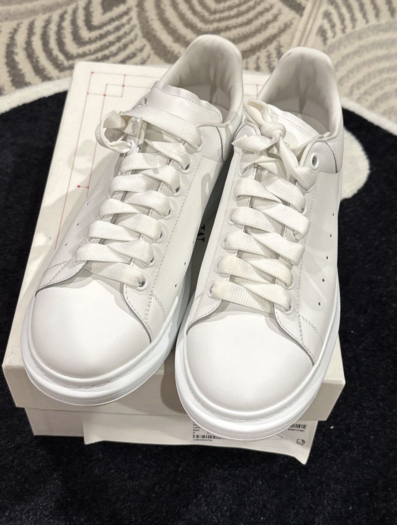 Alexander McQueen Alexander McQueen Sneakers Size US 10.5 / EU 43-44 - 1 Thumbnail
