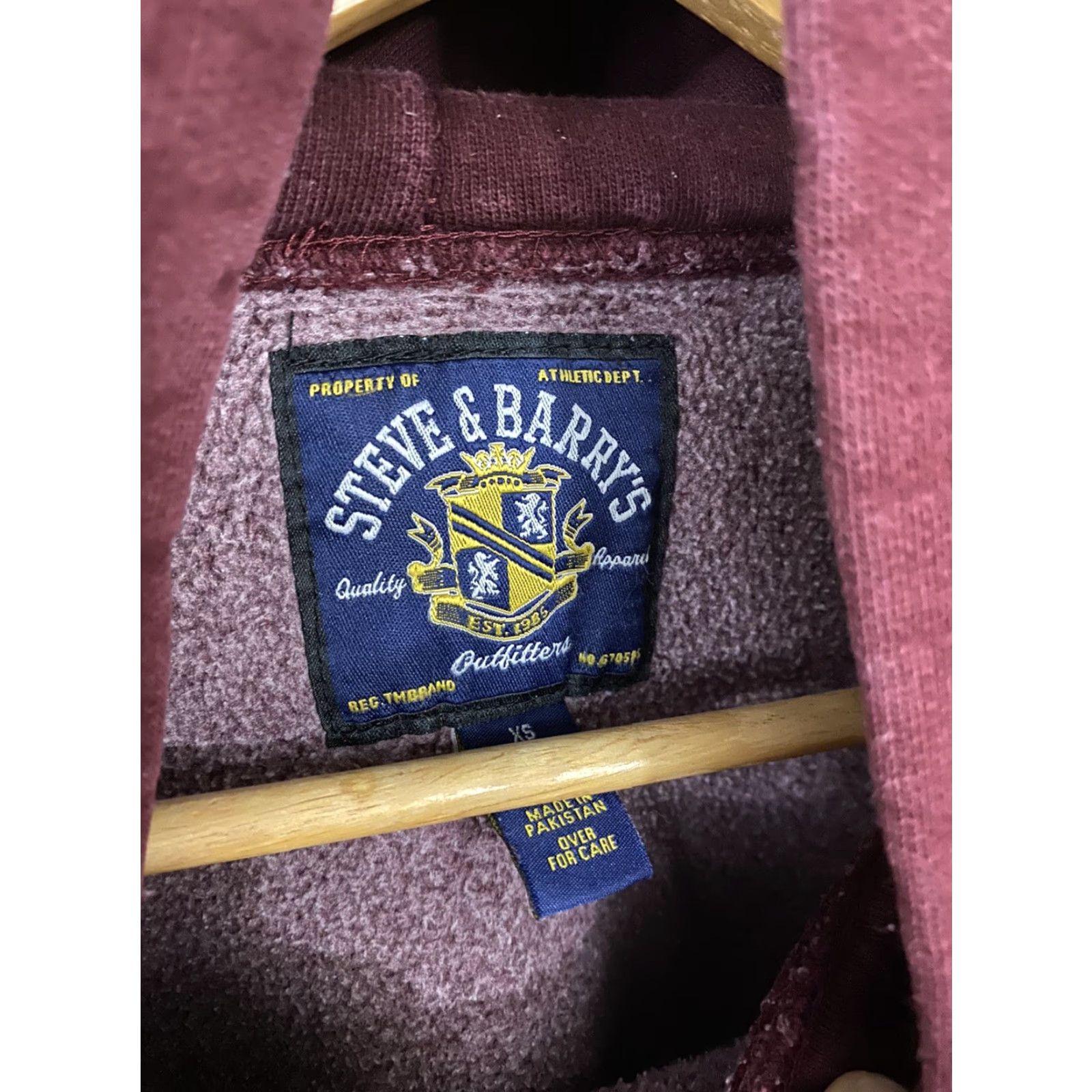 Vintage VINTAGE Mens XS Virginia Tech Steve & Barry’s Thick Hoodie Sweatshirt Red Pullover Hooded Heavyweight Vintage Mens XS Small S Size US XS / EU 42 / 0 - 6 Thumbnail