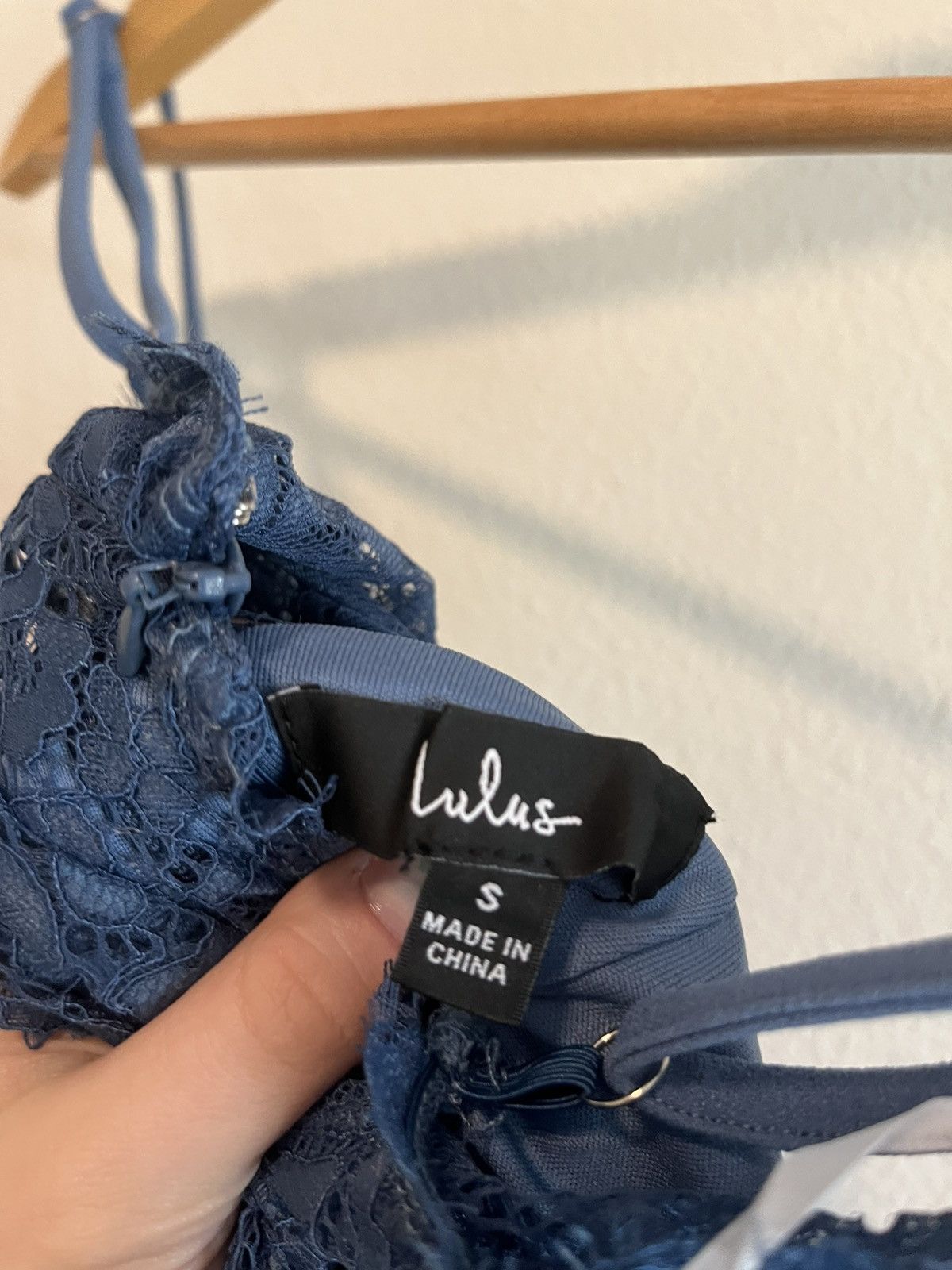 Lulus Lulu’s blue maxi dress size small Size S / US 4 / IT 40 - 4 Thumbnail