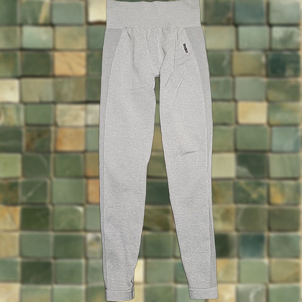 Gymshark Gymshark Leggings Womens Small Gray Performance Blend Activewear Stretch Pants Size 28" / US 6 / IT 42 - 1 Thumbnail