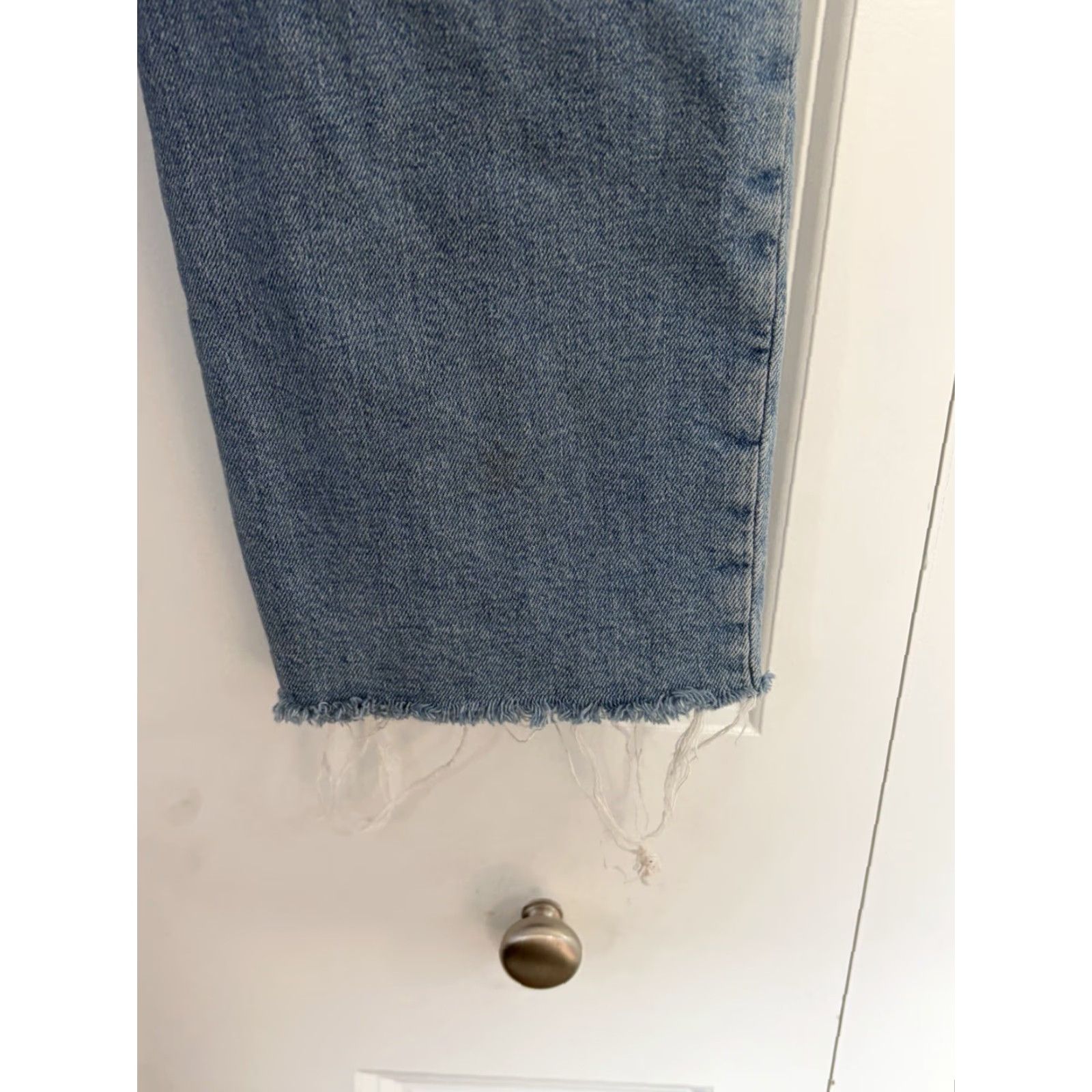Madewell Madewell The Perfect Vintage Jeans Womens 26 Blue High Rise Straight 5-Pocket Denim Frayed Hem Vintage? No T-Shirt? Size 26" / US 2 / IT 38 - 4 Thumbnail