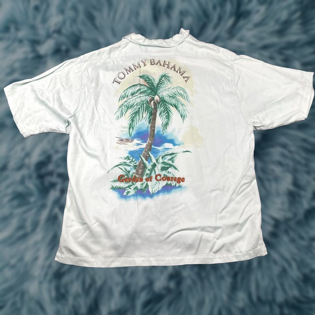 Tommy Bahama VINTAGE Tommy Bahama Shirt XL Green Embroidered Printed Garden of Courage Hong Kong Size US XL / EU 56 / 4 - 1 Thumbnail