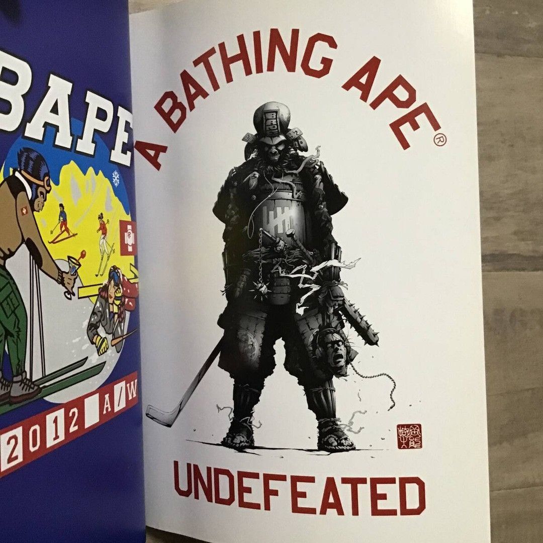 Bape BAPE 2012 Mook book magazine a bathing ape BAPE camo case Size ONE SIZE - 5 Thumbnail
