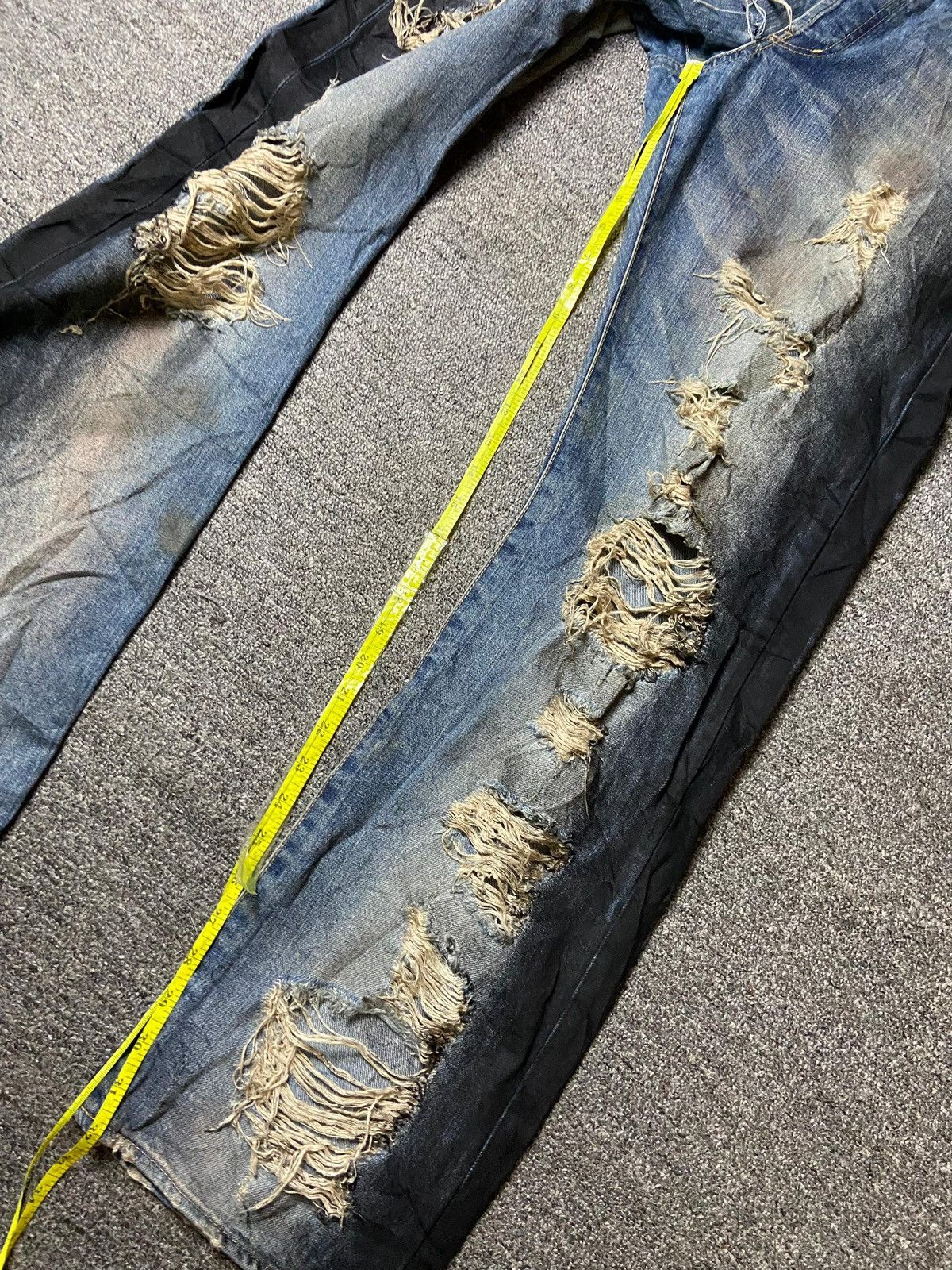 Takeo Kikuchi × Vintage Vintage Takeo Kikuchi Selvedge Ripped Jeans (123) Size US 37 - 7 Thumbnail