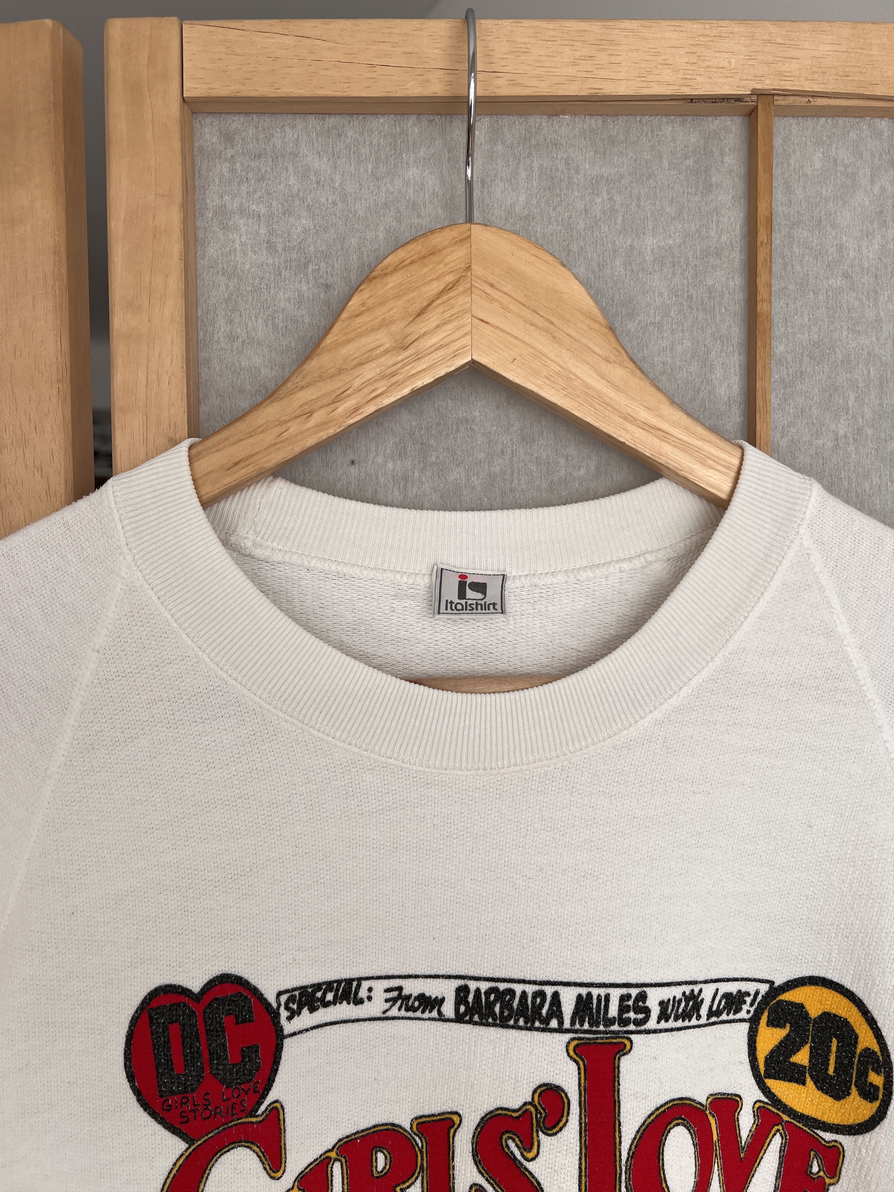 DC Comics Very rare! 1982 DC Comics Girls love stories sweatshirt Size US M / EU 48-50 / 2 - 9 Thumbnail