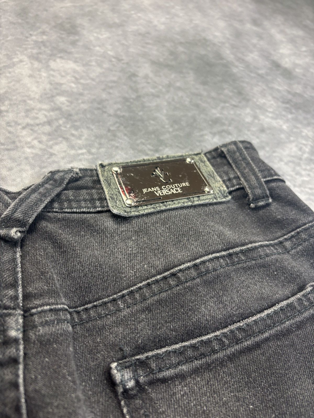 Versace × Versace Jeans Couture × Vintage 2000s Versace Jeans Couture Black Denim Vintage VJC Pants Y2 Size 26" / US 2 / IT 38 - 5 Thumbnail