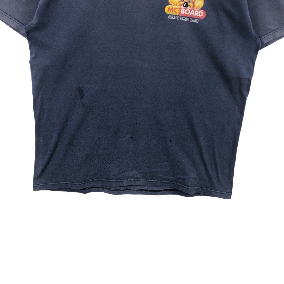 Vintage Pick!! Vtg 90's MC BOARD Surfing Distressed Top Tee Tshirt Size US L / EU 52-54 / 3 - 4 Thumbnail
