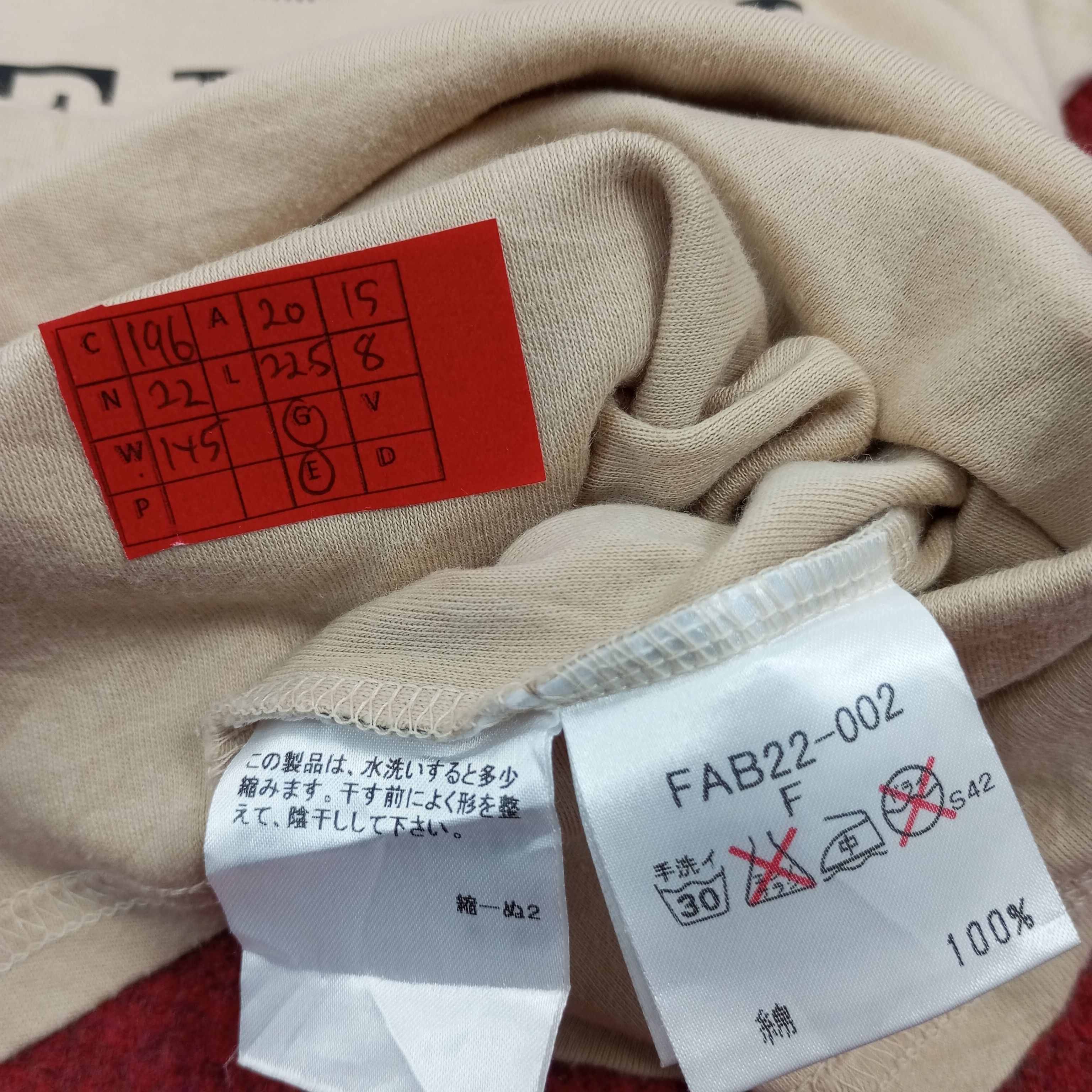 Burberry × Vintage Burberry London Fashion Brand Logo Design Custom Art Tshirt Size S / US 4 / IT 40 - 9 Thumbnail