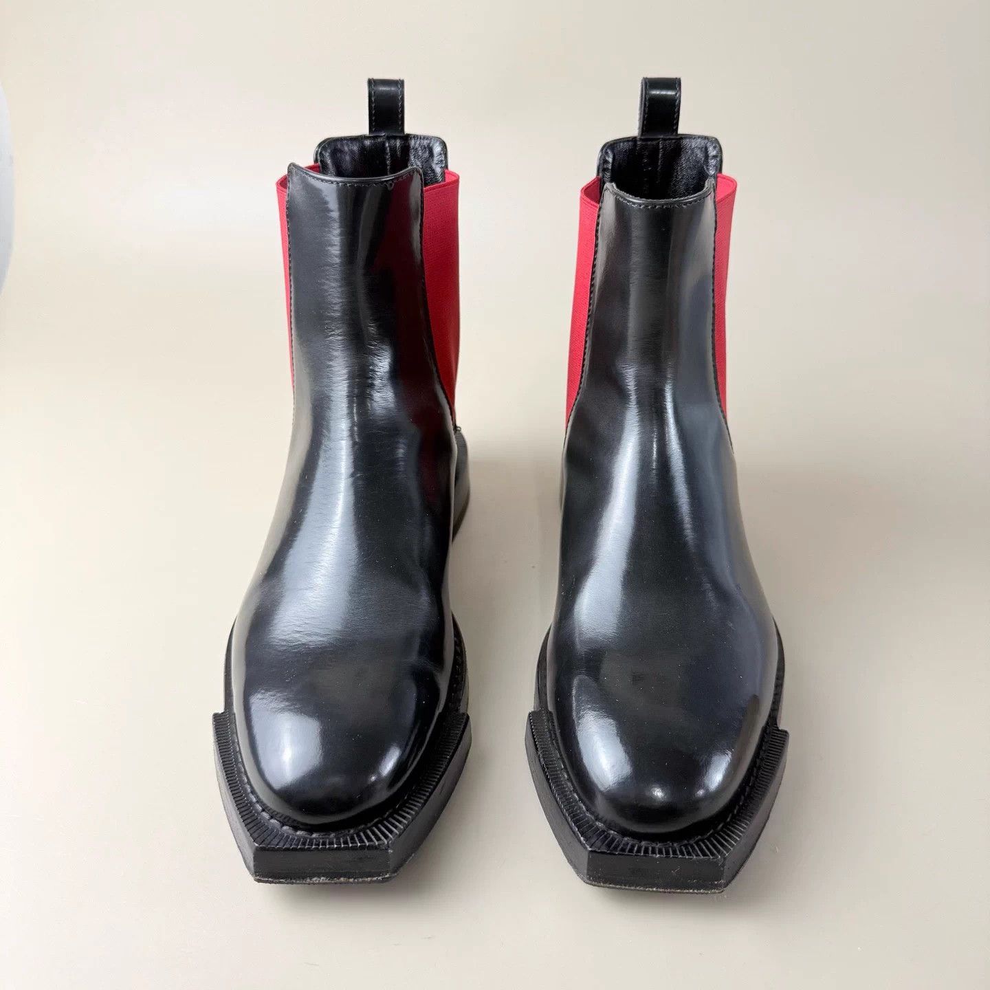 Alexander McQueen Alexander McQueen Black & Red Chelsea Boots EU36 Size US 5 / IT 35 - 2 Thumbnail