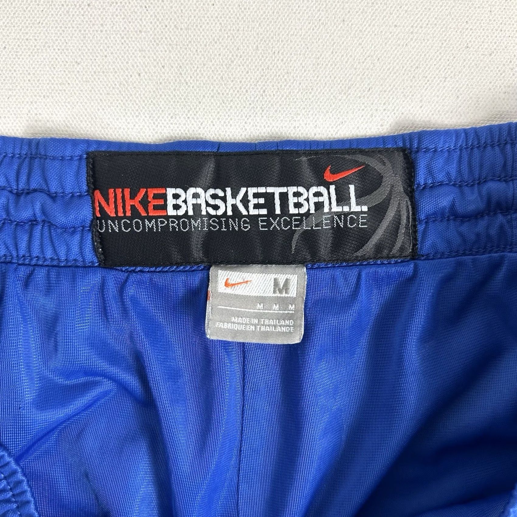 Nike VINTAGE Nike Basketball Shorts Athletic Blue MENS Medium Active Gym Active Size US 31 - 5 Thumbnail