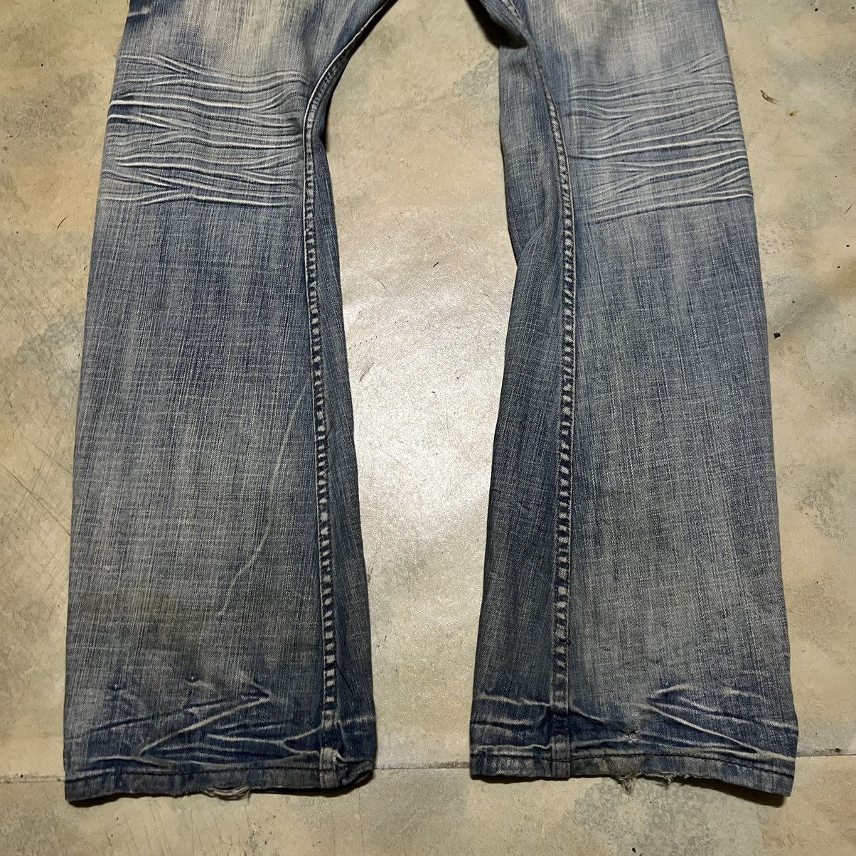 Japanese Brand Rattle Trap Japanese Brand Distressed Style Denim Jeans Size US 34 / EU 50 - 19 Thumbnail