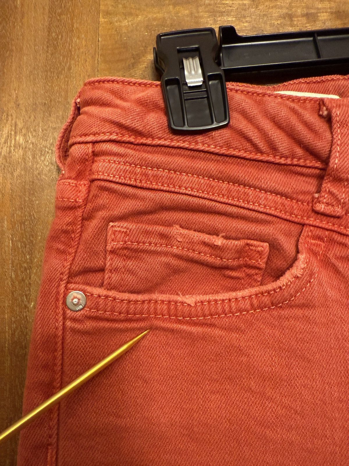 Anthropologie Anthropologie Pilcro Straight Red Orange Distressed Jeans 2 Size 27" / US 4 / IT 40 - 7 Thumbnail