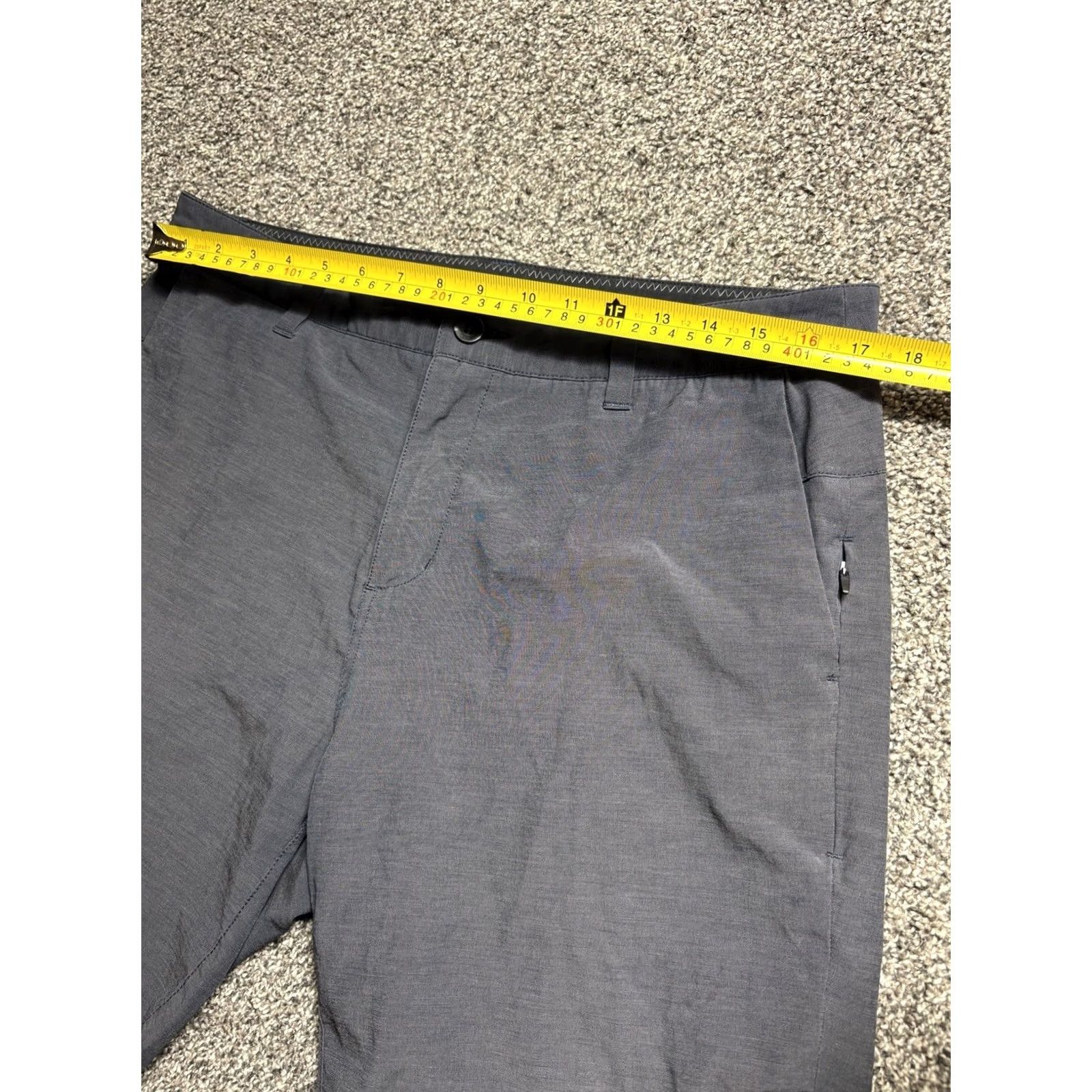 Vuori Vuori Aim Shorts Mens 34 Gray Performance Chino Stretch Golf V368 Size US 34 / EU 50 - 6 Thumbnail