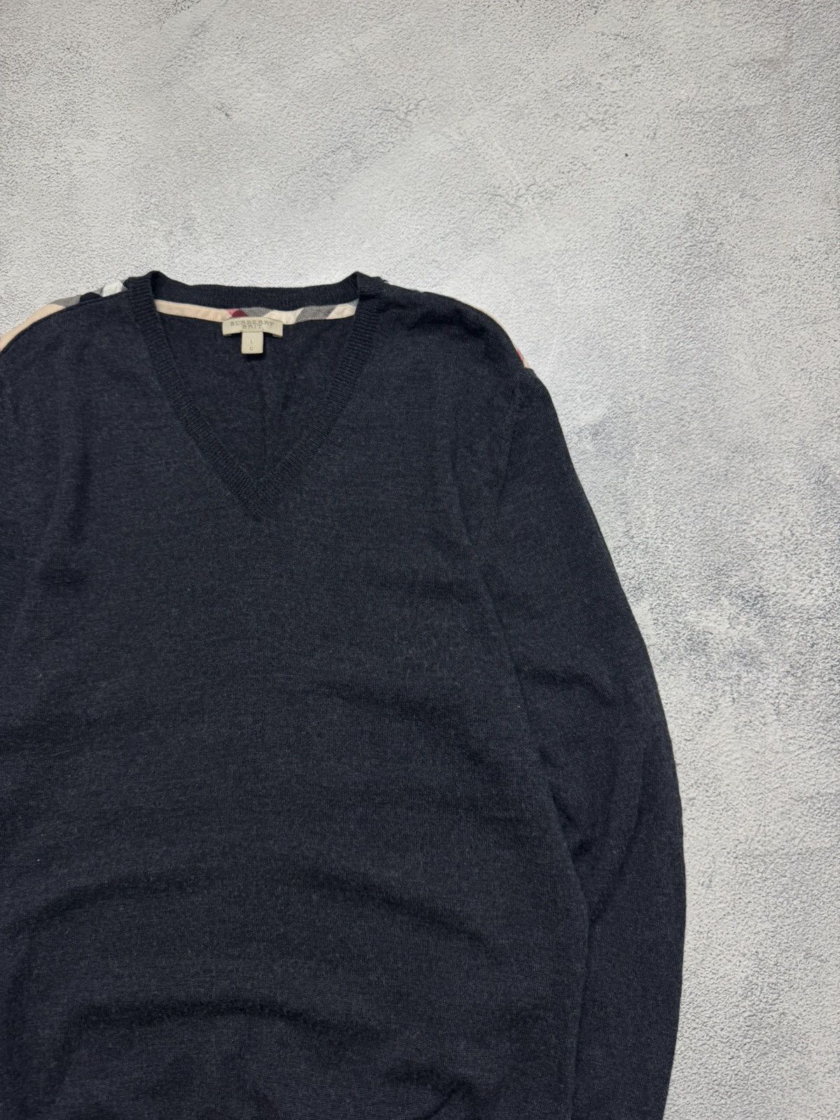 Burberry Vintage Burberry Brit Jumper Navy Cashmere Knitted Pullover Size US L / EU 52-54 / 3 - 5 Thumbnail