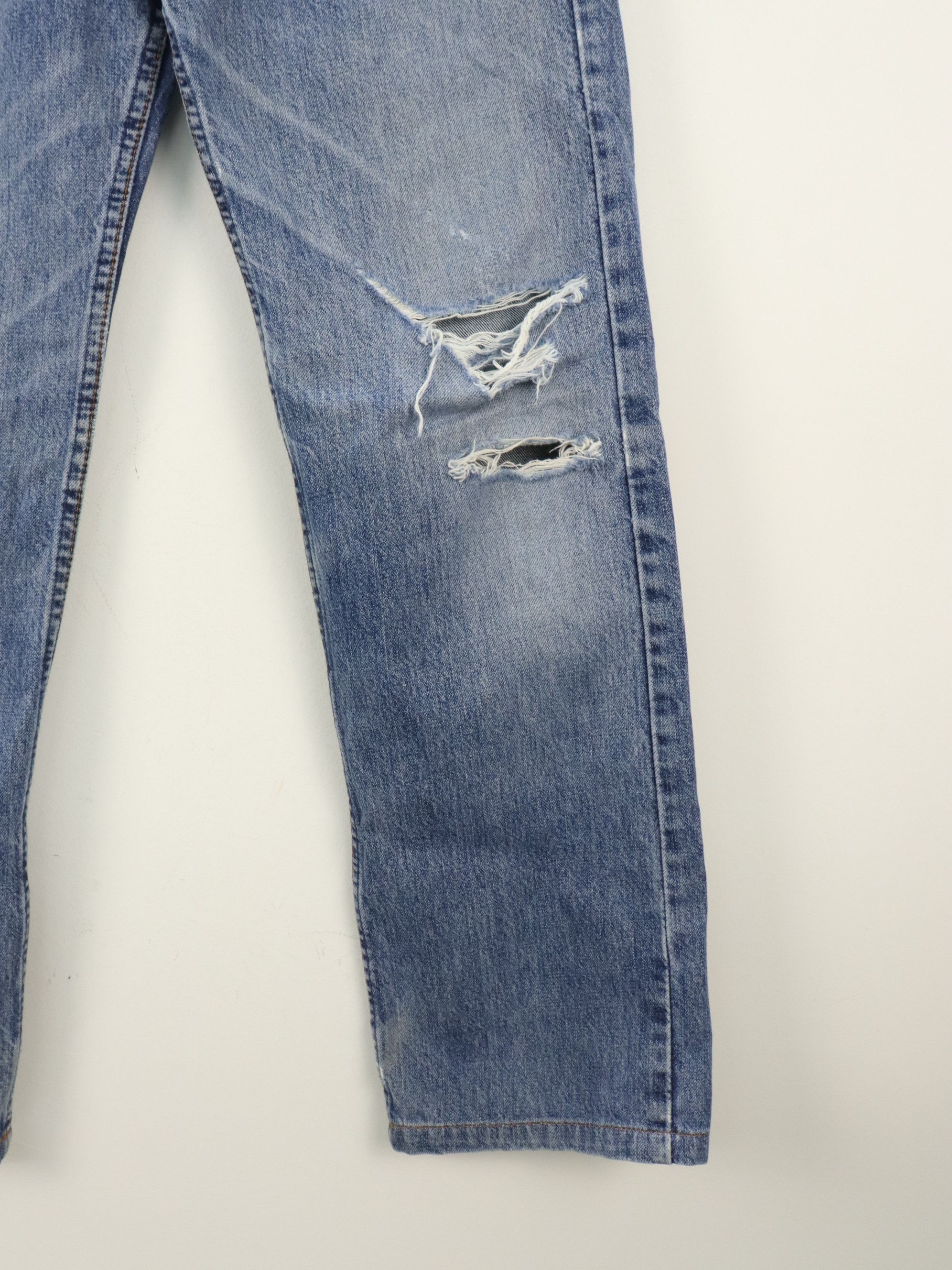 Vintage Levis 519 Distressed Seasoned Denim Jeans