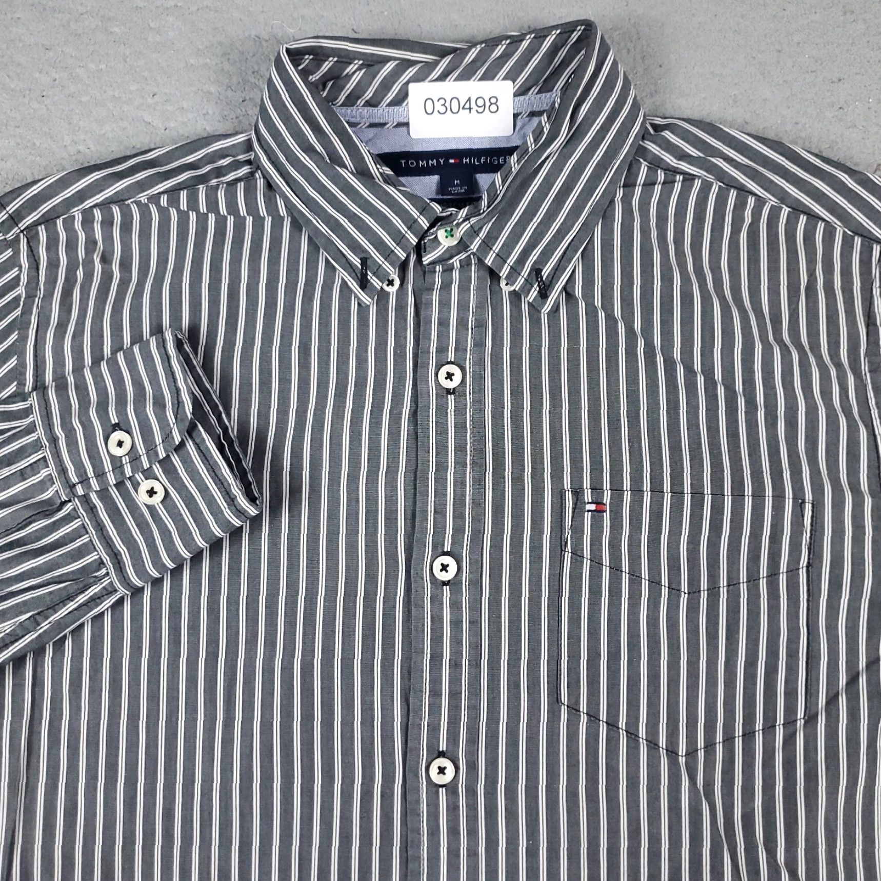 Tommy Hilfiger Tommy Hilfiger Gray Striped Button-Up Shirt Mens Medium Long Sleeve Casual Modern Preppy Size US M / EU 48-50 / 2 - 2 Thumbnail
