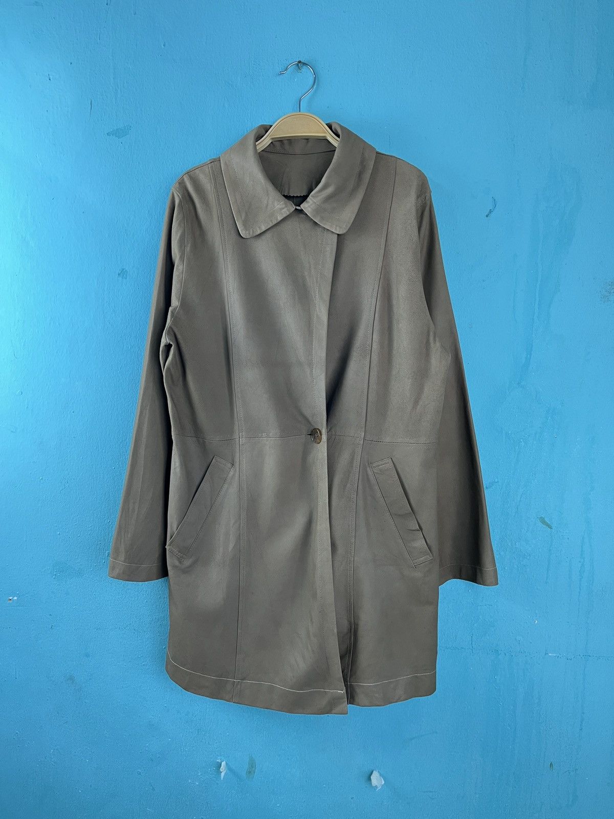 Balmain × Genuine Leather Balmain Paris Suede Leather Coat Size S / US 4 / IT 40 - 1 Thumbnail