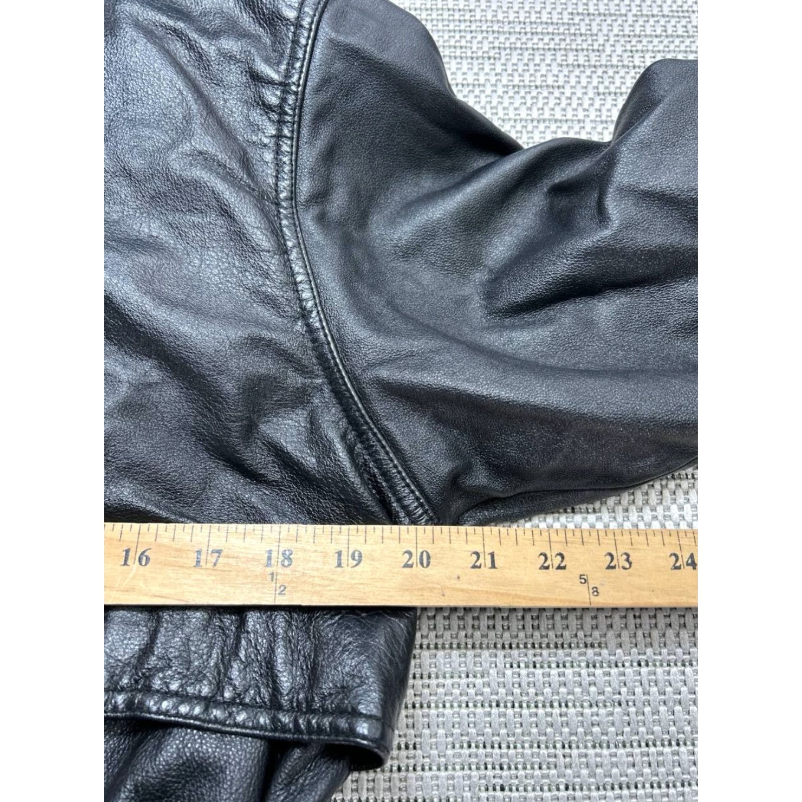 Vintage VINTAGE Wilsons Jacket Womens Small Black Leather 3m Thinsulate Heavy Size S / US 4 / IT 40 - 7 Thumbnail