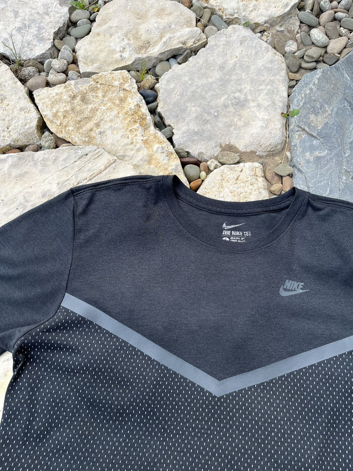 Nike Nike tech fleece drill y2k t-shirt tee chest logo swoosh Size US L / EU 52-54 / 3 - 9 Thumbnail