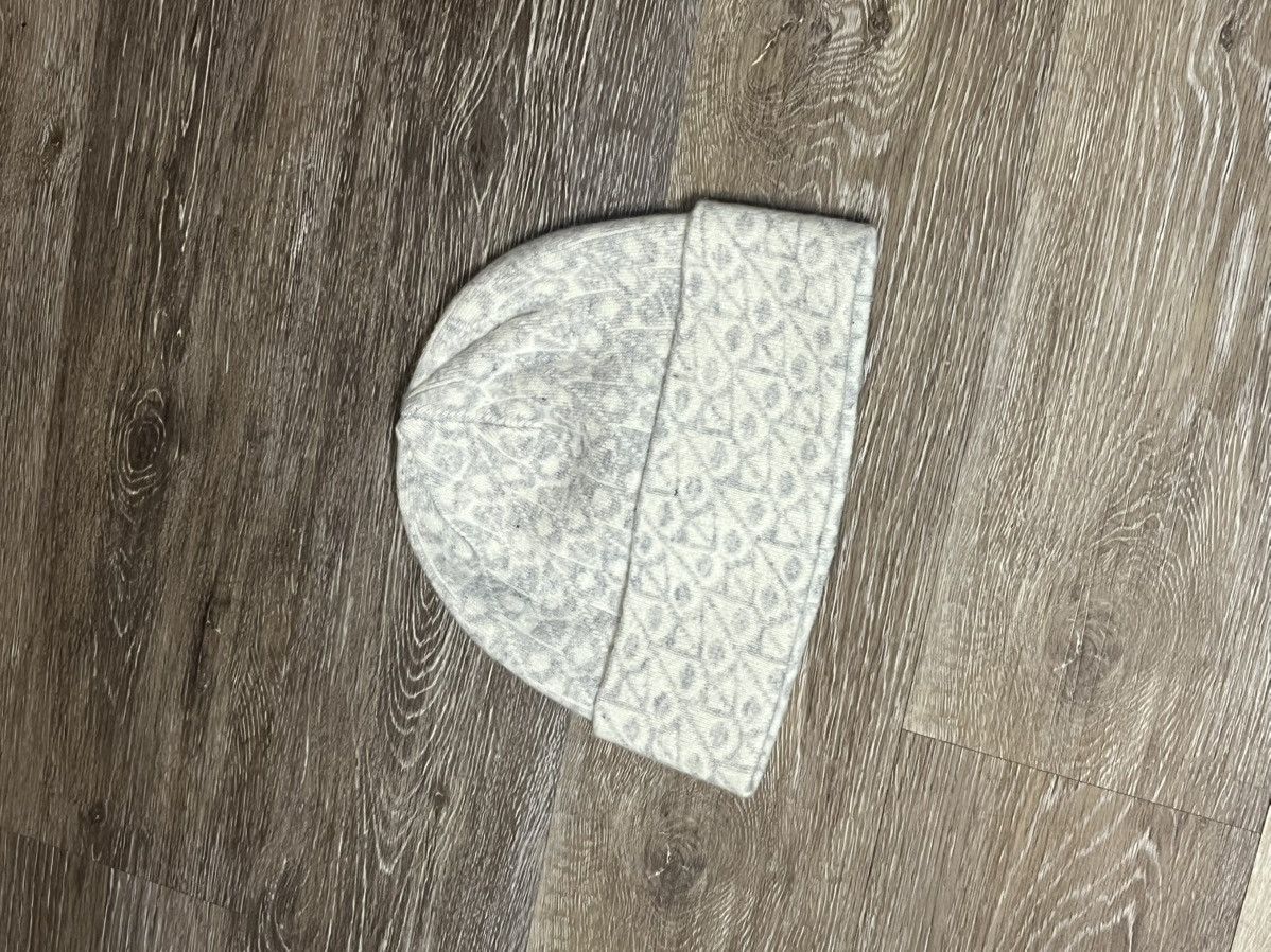 Moose Knuckles White/Grey Monogram Beanie Size ONE SIZE - 2 Thumbnail