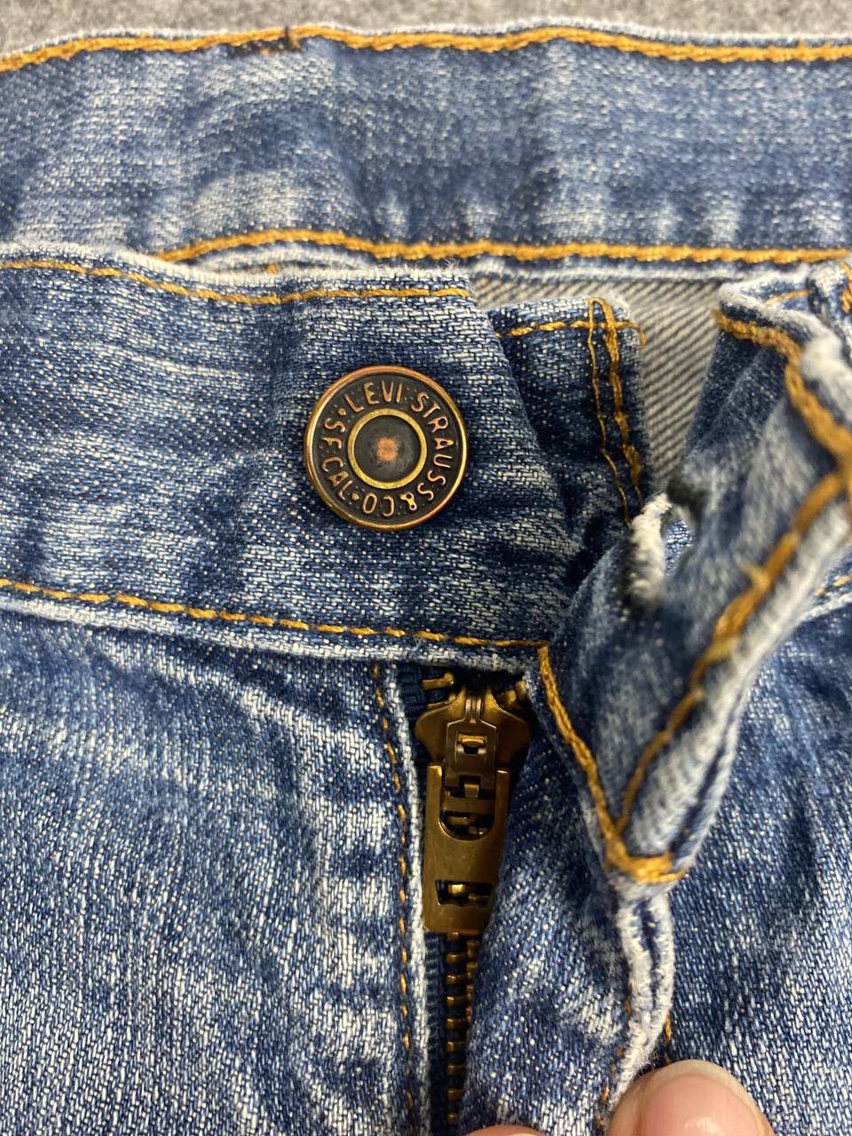 Levi's levis 550 relaxed fit distressed denim nice design Size US 36 / EU 52 - 12 Thumbnail