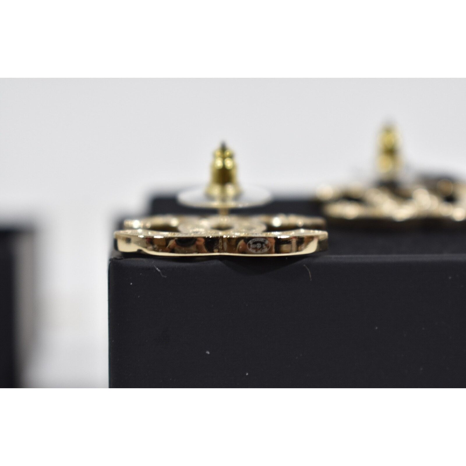 Chanel Chanel Gold Black Interlocking Drop Statement Stud Earrings Size ONE SIZE - 12 Thumbnail