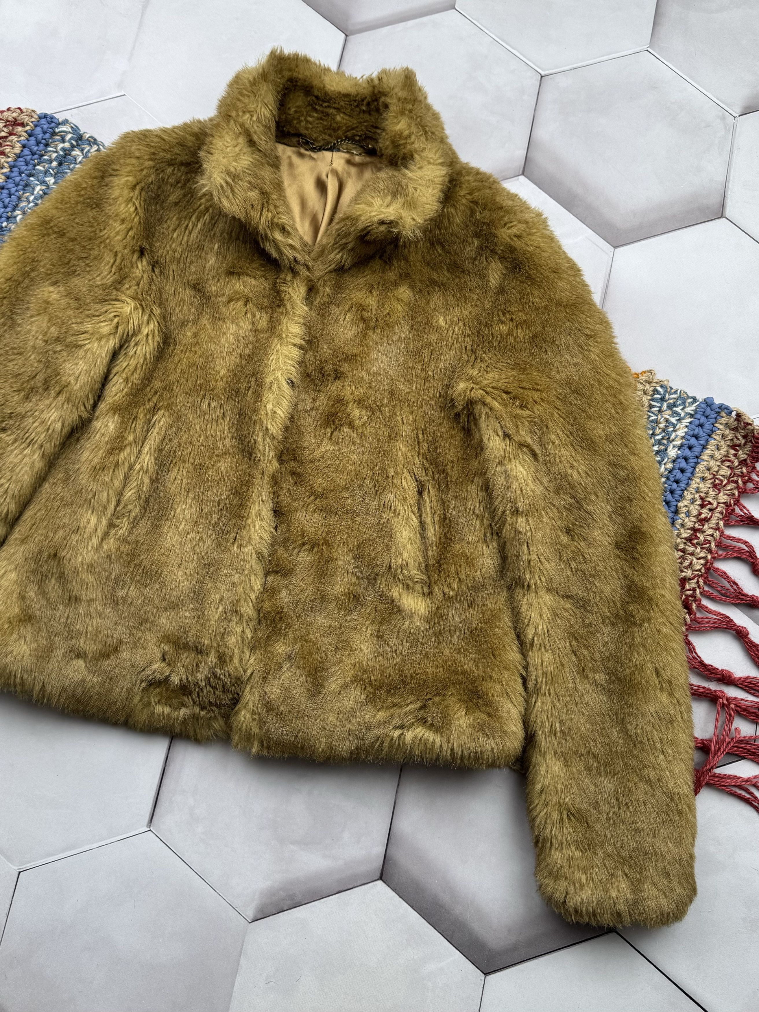 Vintage Vintage Faux Fur Cropped Jacket (E4) Size M / US 6-8 / IT 42-44 - 3 Thumbnail
