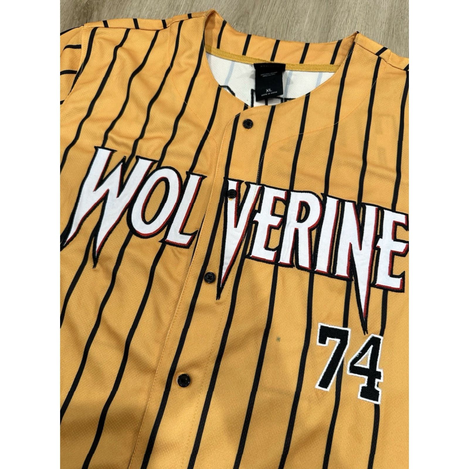 Vintage VINTAGE Marvel Wolverine 74 Howlett Button Up Gold Black Stripe Baseball Jersey Men XL Shirt Mens Gold Stripe Size US XL / EU 56 / 4 - 6 Thumbnail