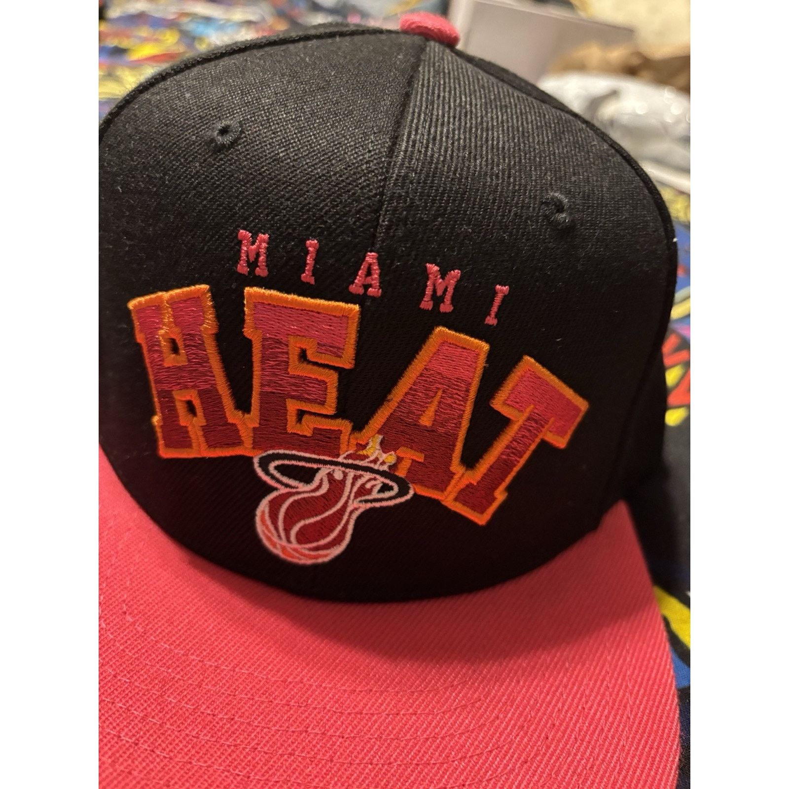 Mitchell & Ness miami heat mitchell ness OSFA miami night flame snapback Size ONE SIZE - 10 Thumbnail