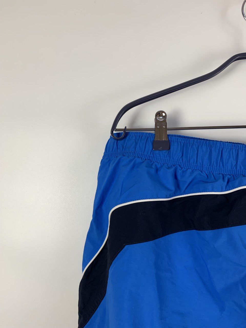 Nike Nike shorts vintage blue/black XL Size US 34 / EU 50 - 6 Thumbnail