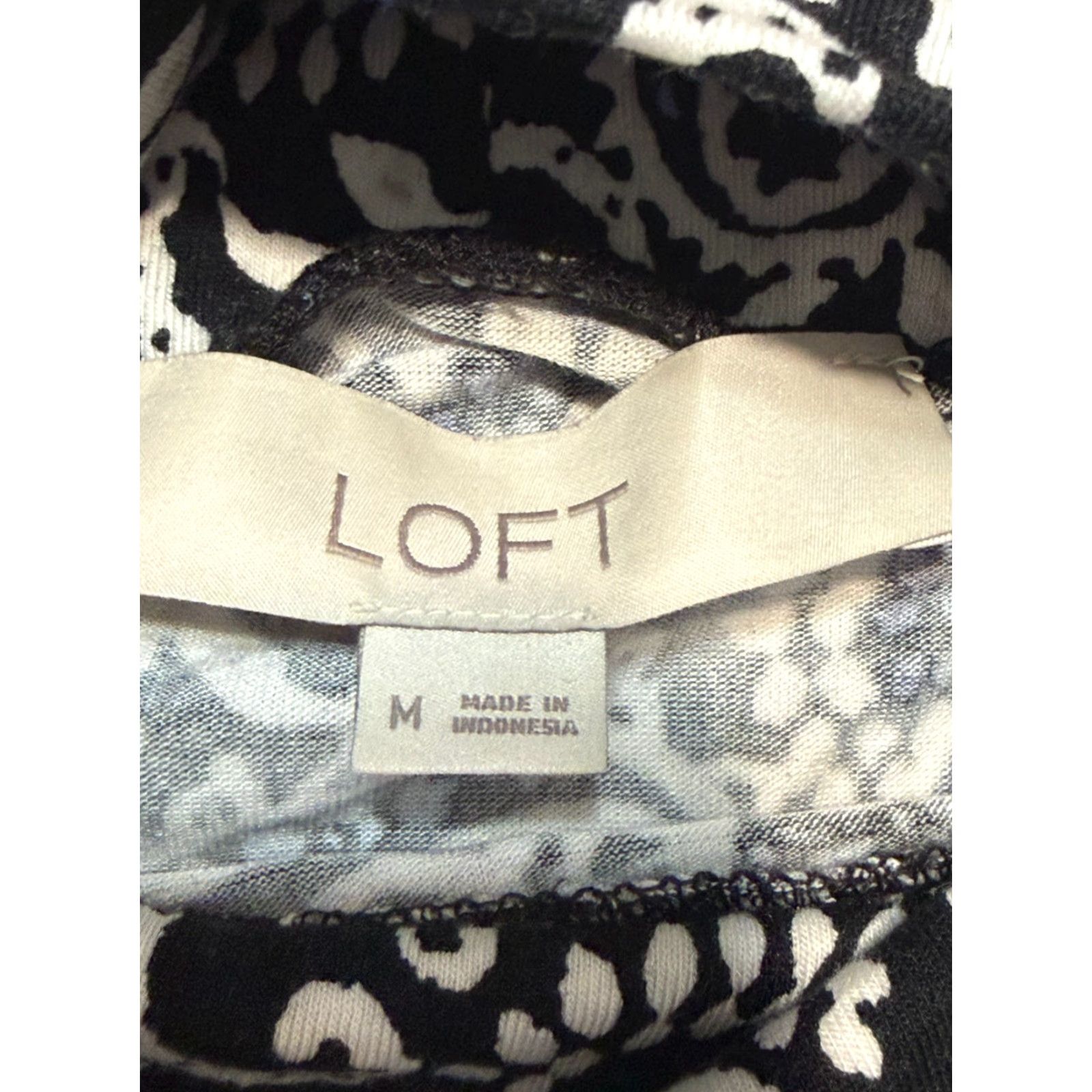 Loft LOFT Shirt Womens Medium Black White Blue Paisley Long Sleeve Turtleneck Shirt Size M / US 6-8 / IT 42-44 - 5 Thumbnail