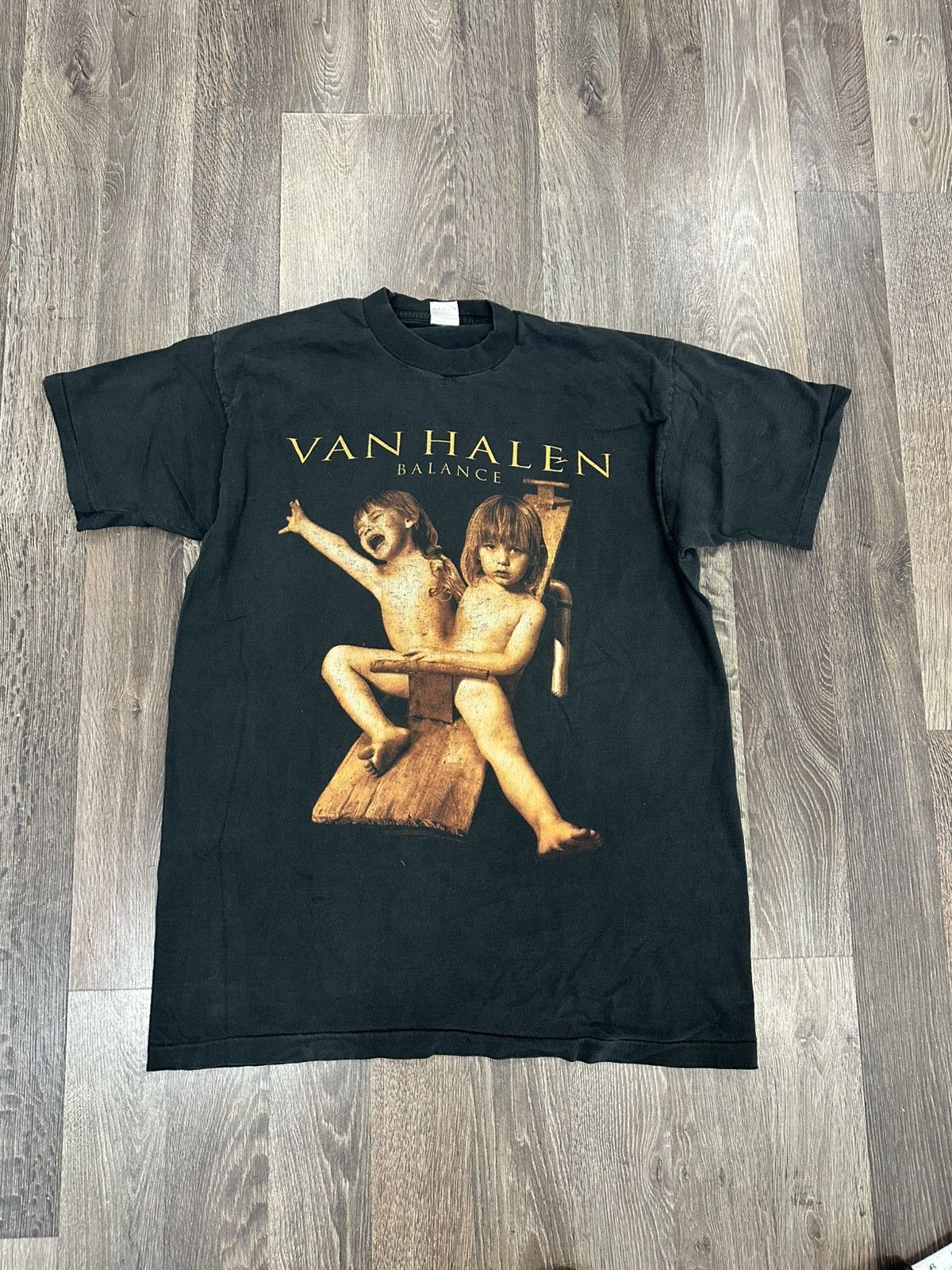 Band Tees Vintage Van halen balance tour 1995 t shirt Size US XL / EU 56 / 4 - 6 Thumbnail